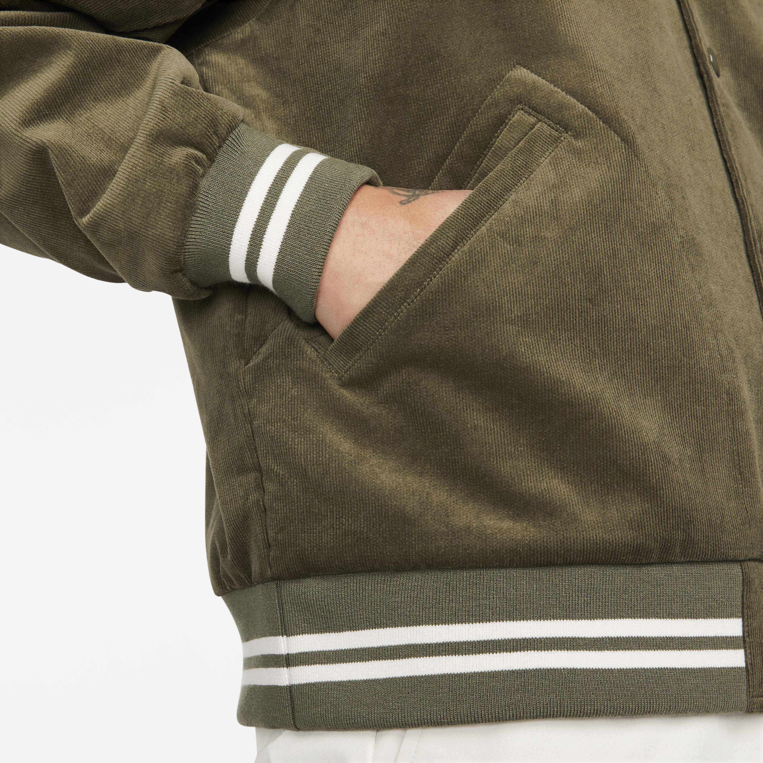 نايكي سبورتسوير تريند image number 3