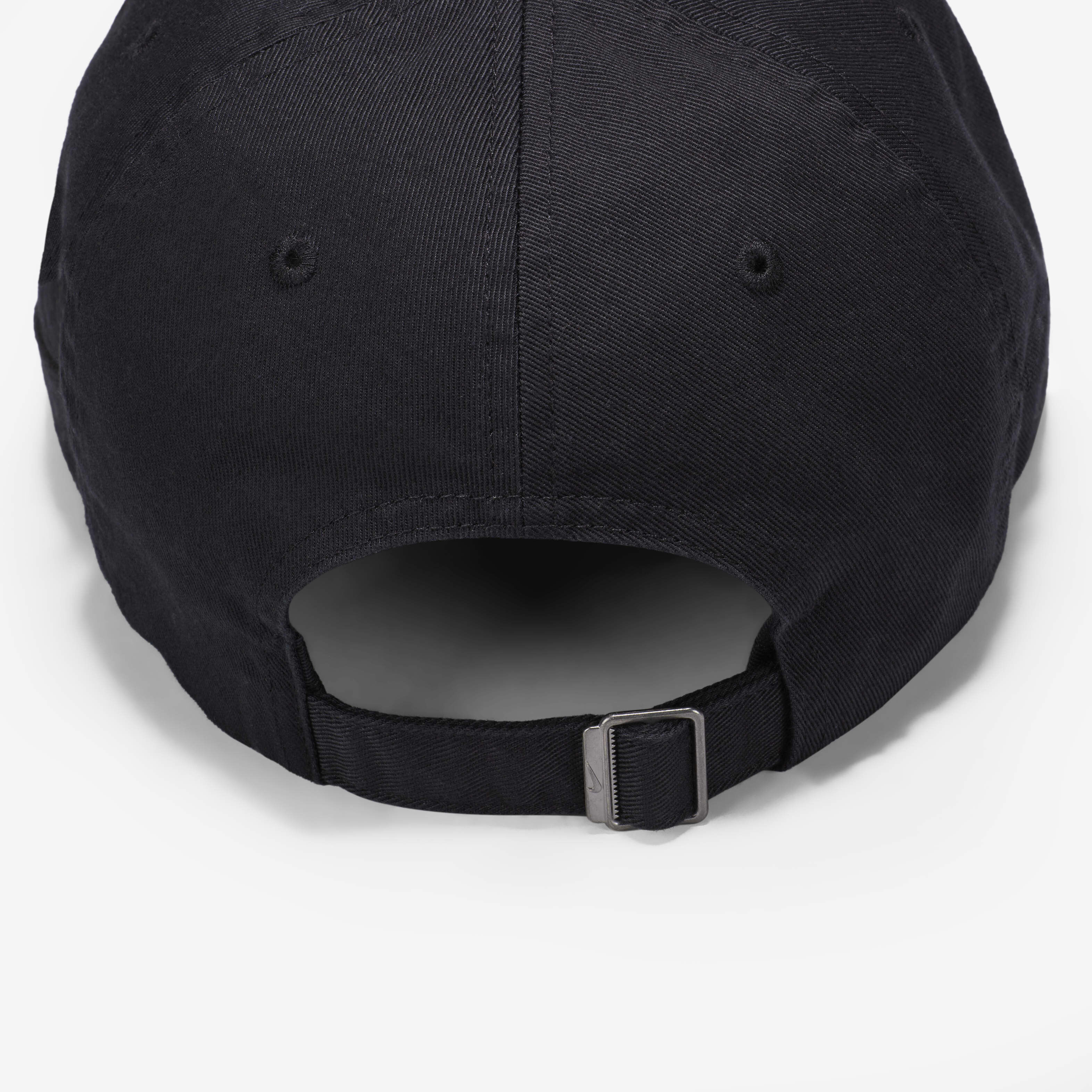 نايكي كلوب image number 2