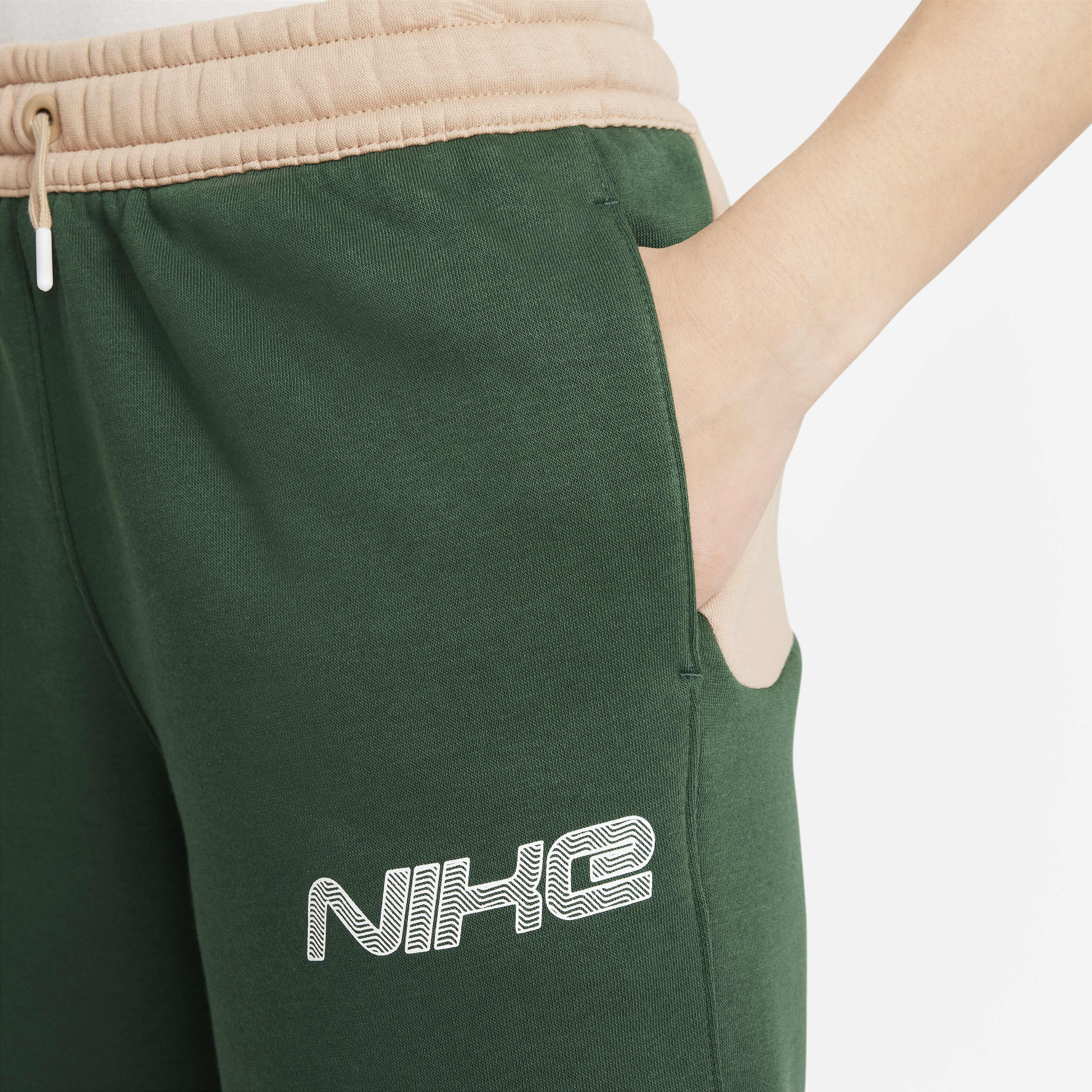 نايكي سبورتسوير امبليفاي image number 3