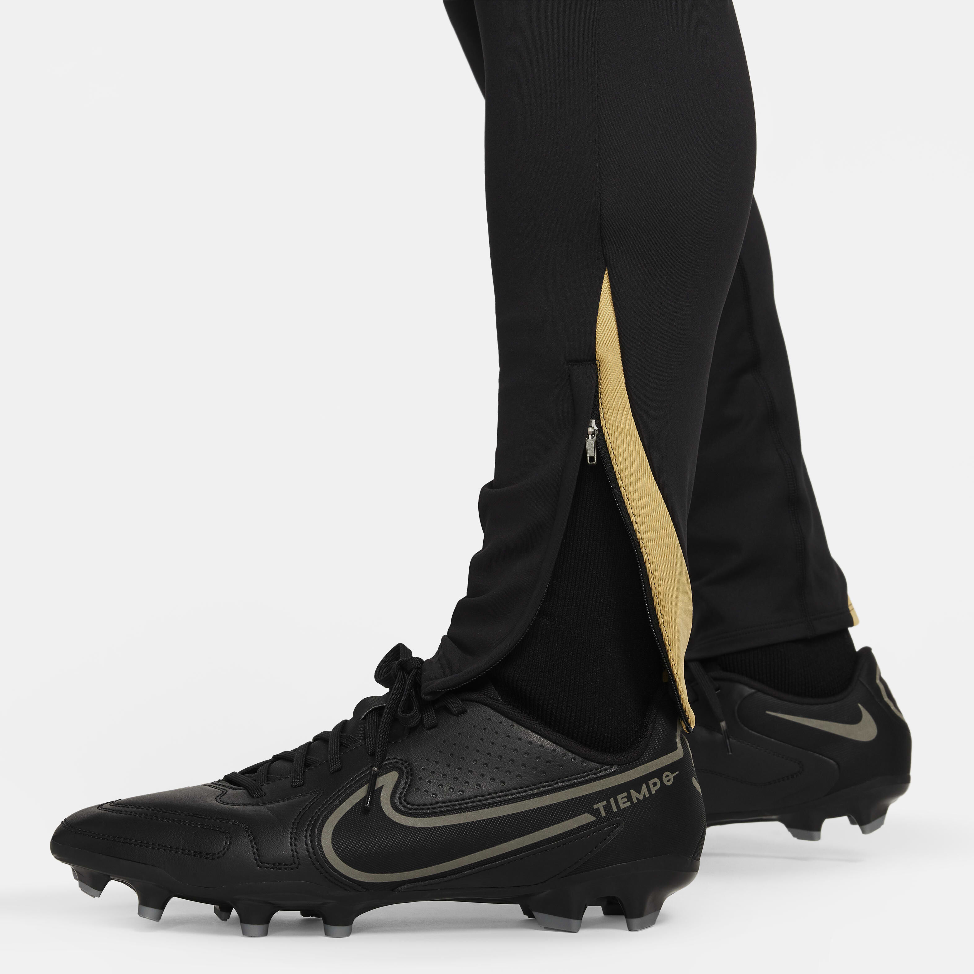 Nike Strike image number 4