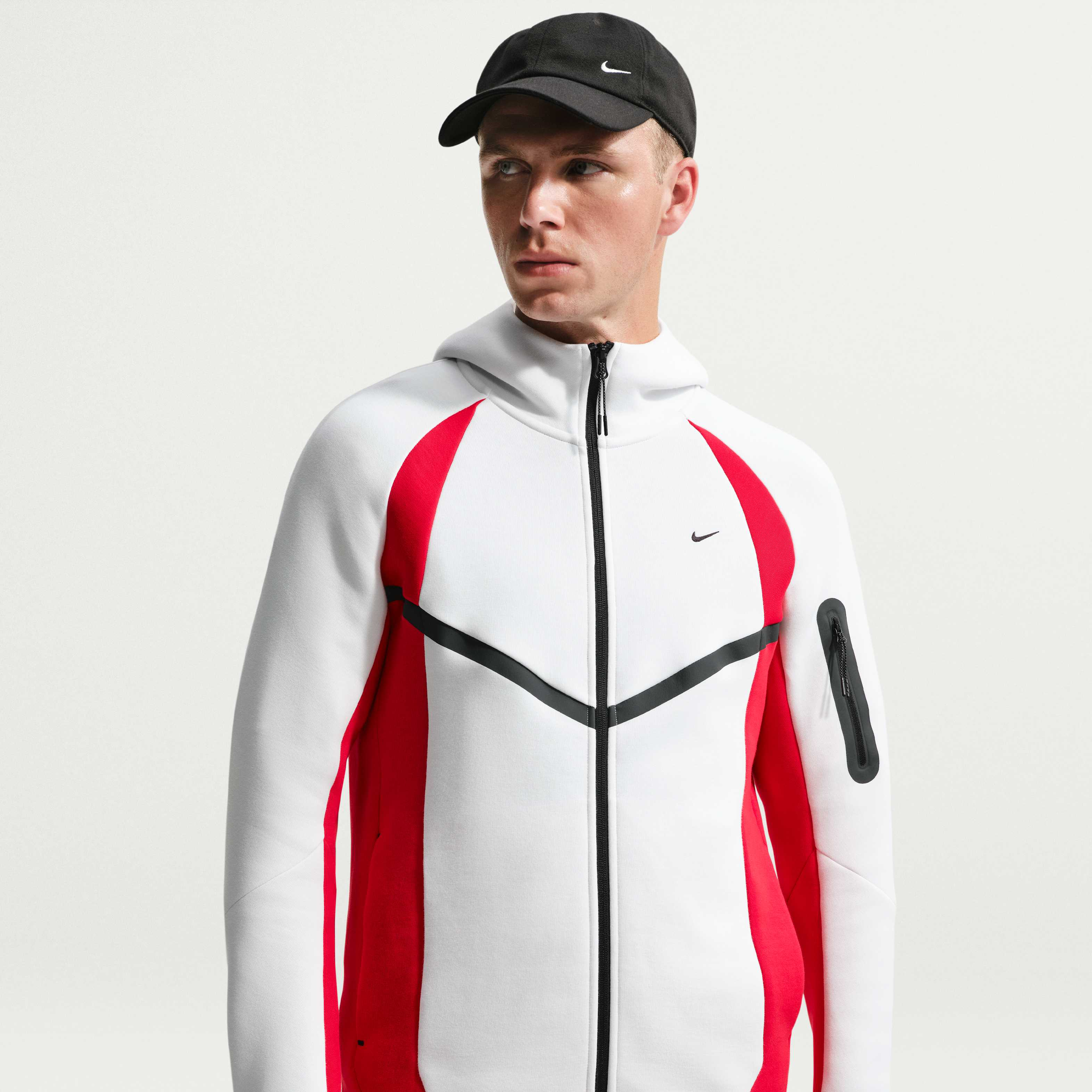 Nike Tech image number 0