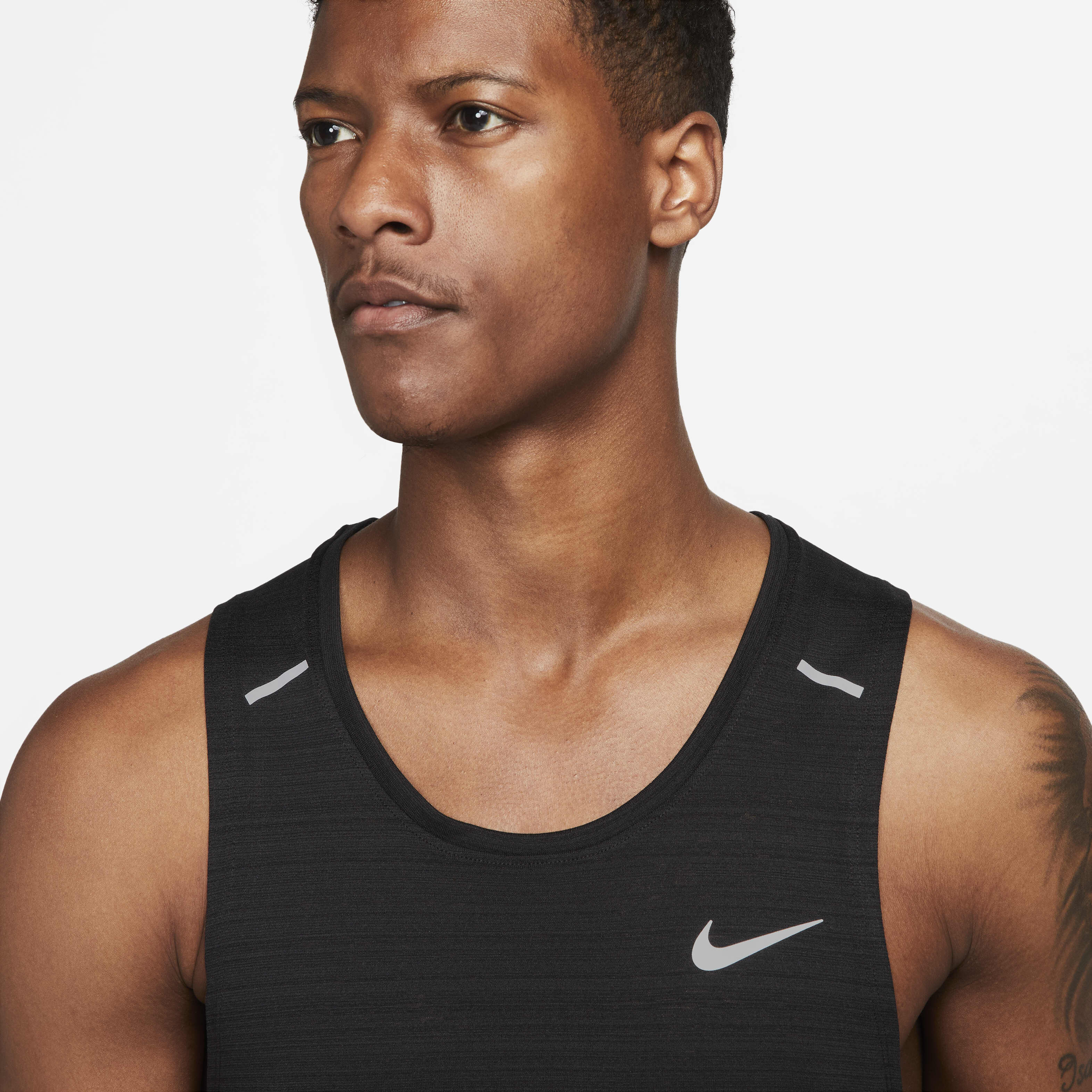 Nike Dri-FIT Miler image number 2