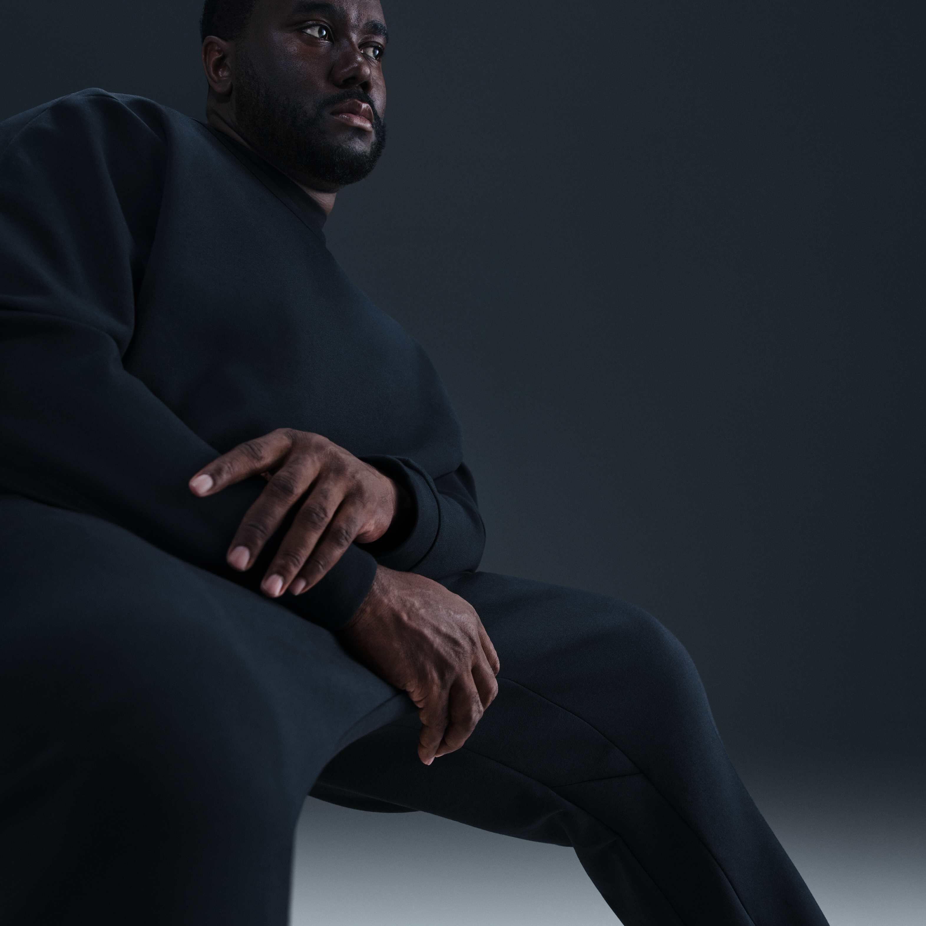 نايكي 24.7 امبوسبلي سوفت image number 9