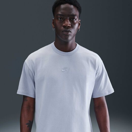 Nike Sportswear Premium Essentials