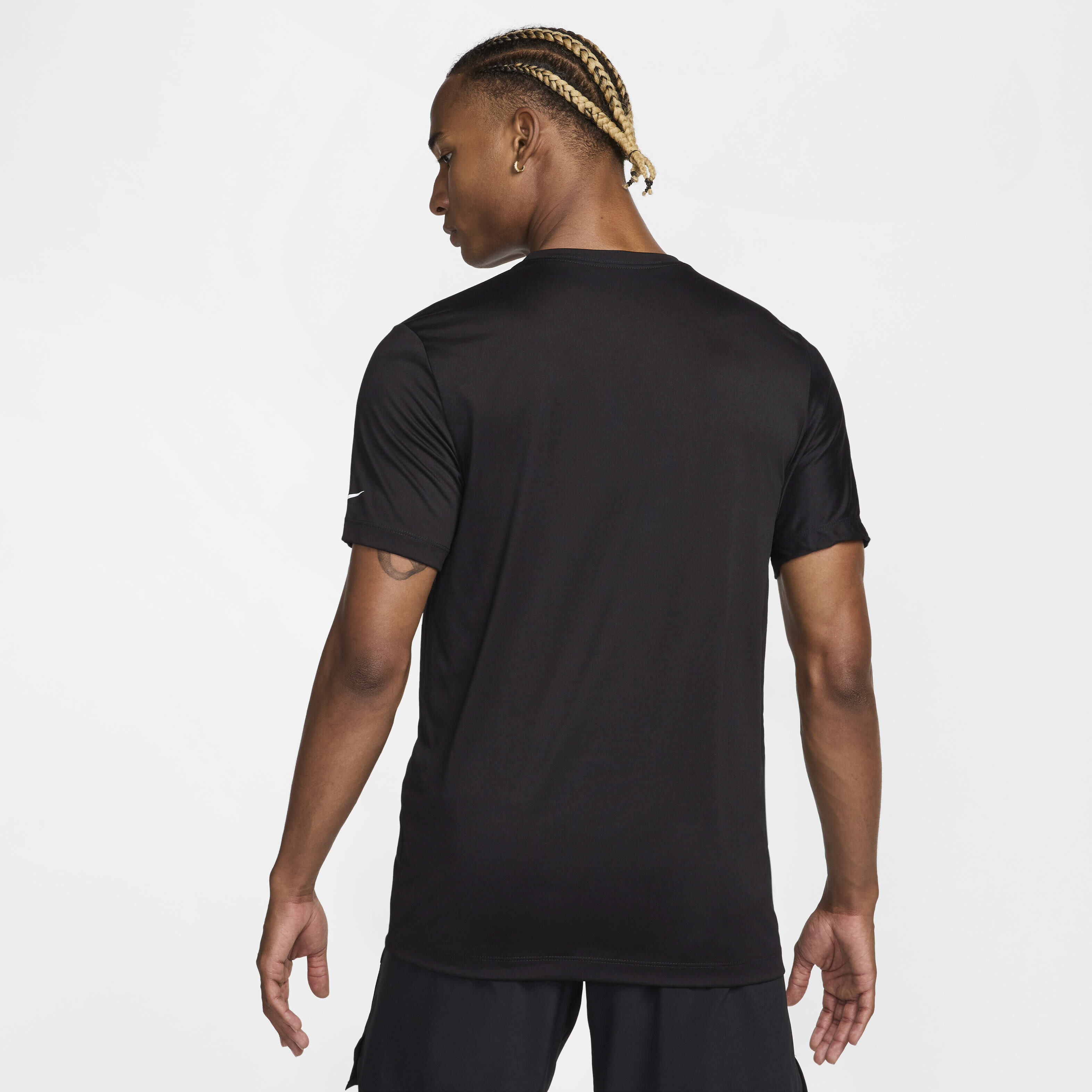 Buy Nike Men s Dri FIT Fitness T Shirt Nike Qatar Official