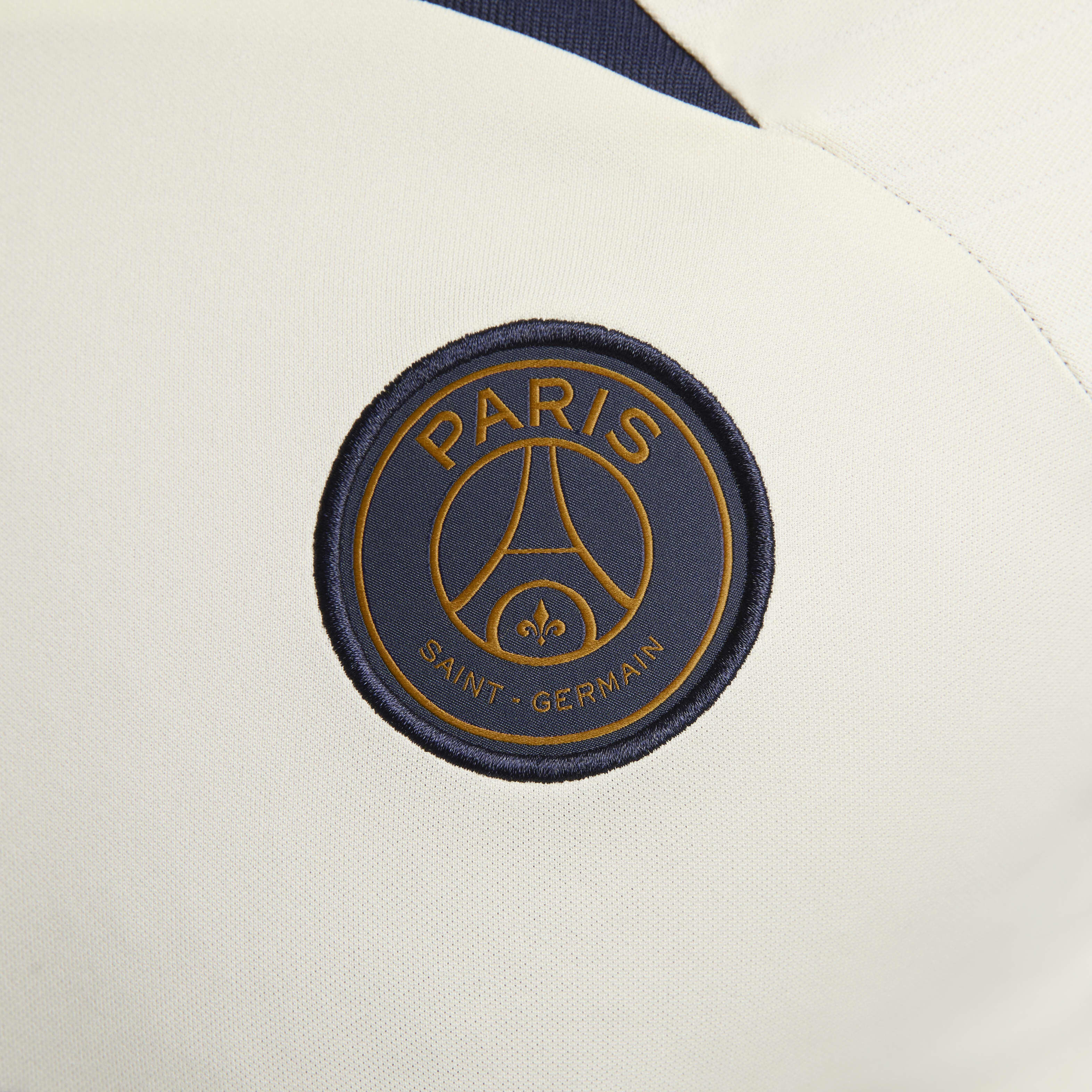 Paris Saint-Germain Strike image number 3