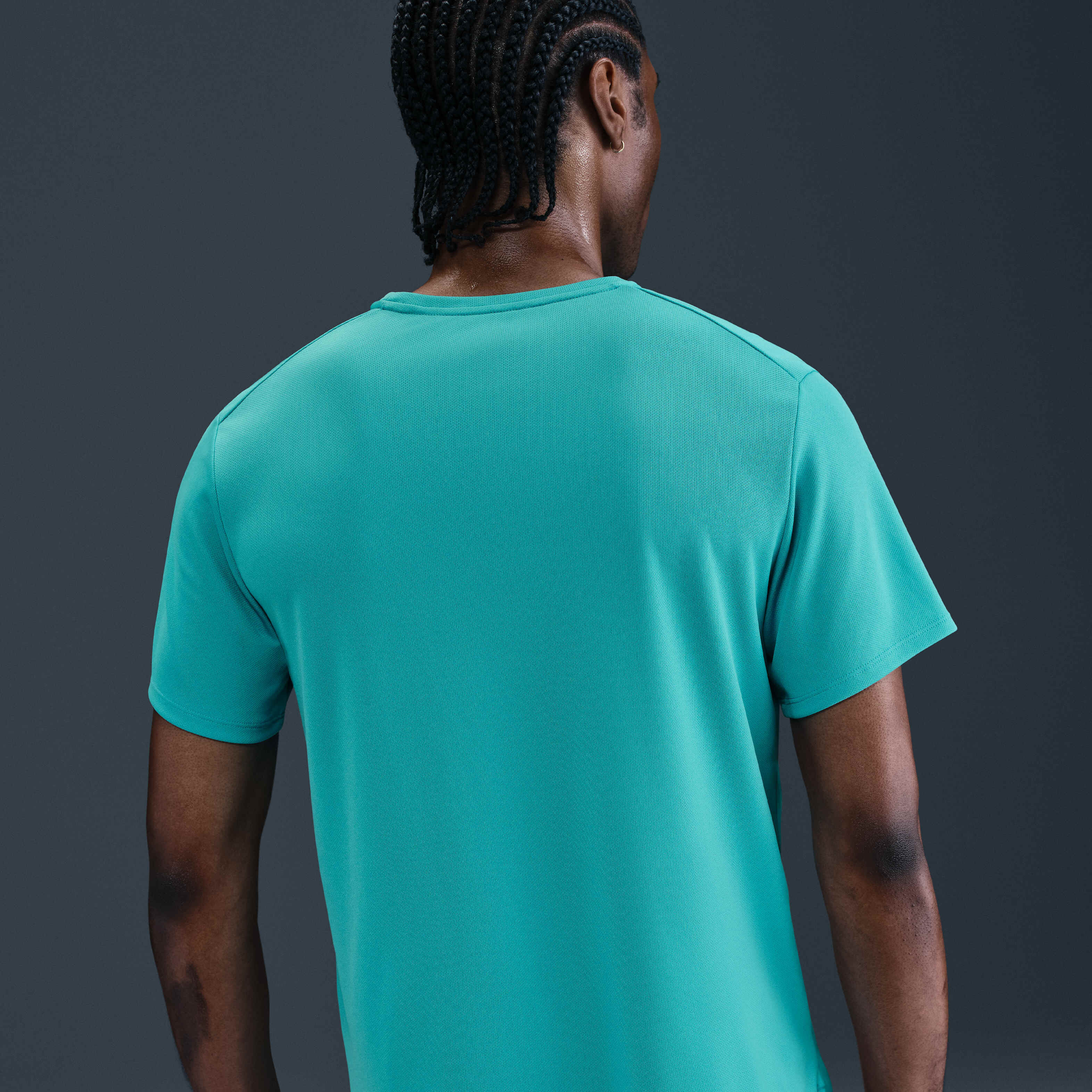 نايكي ميلر image number 1