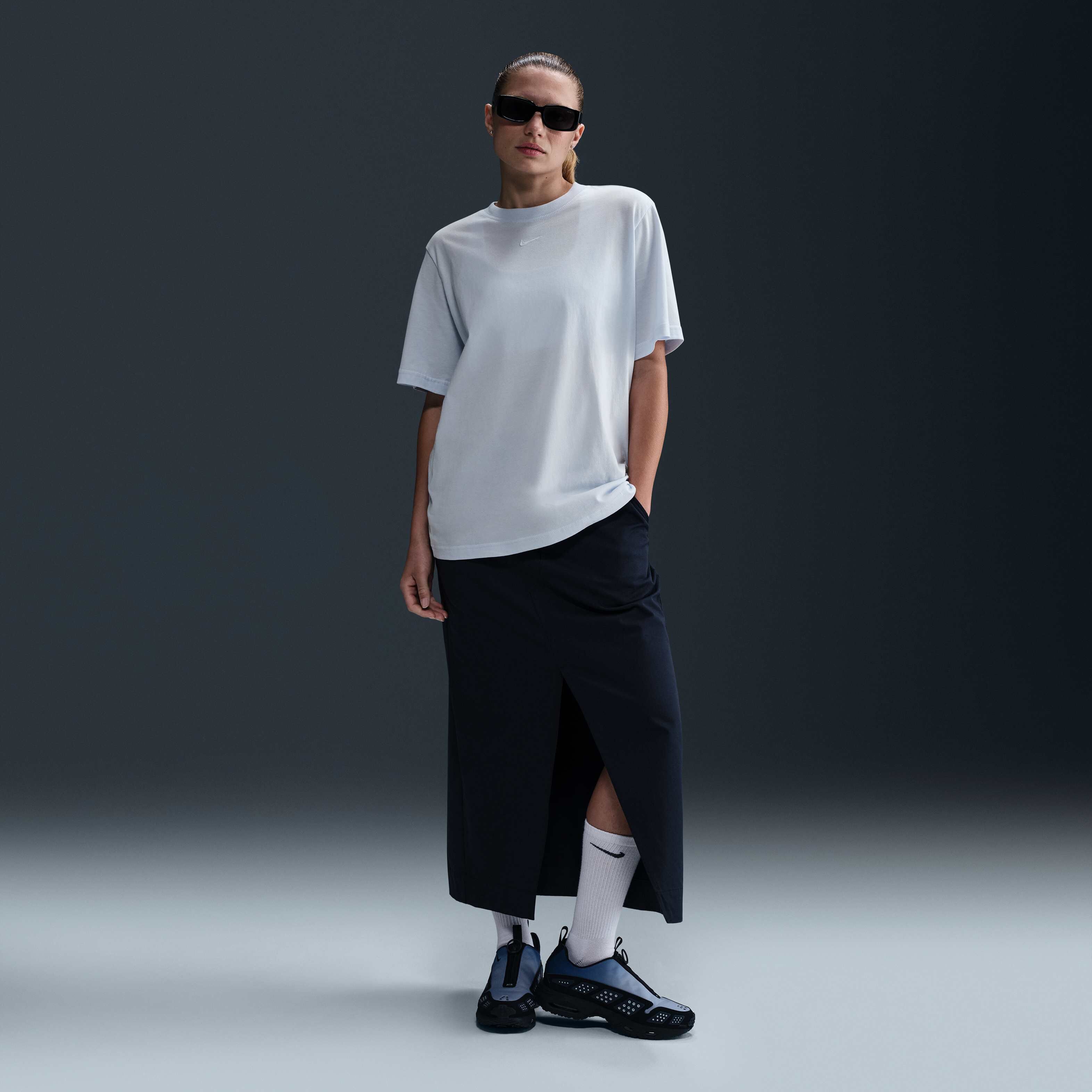 Nike Sportswear Essential image number 3