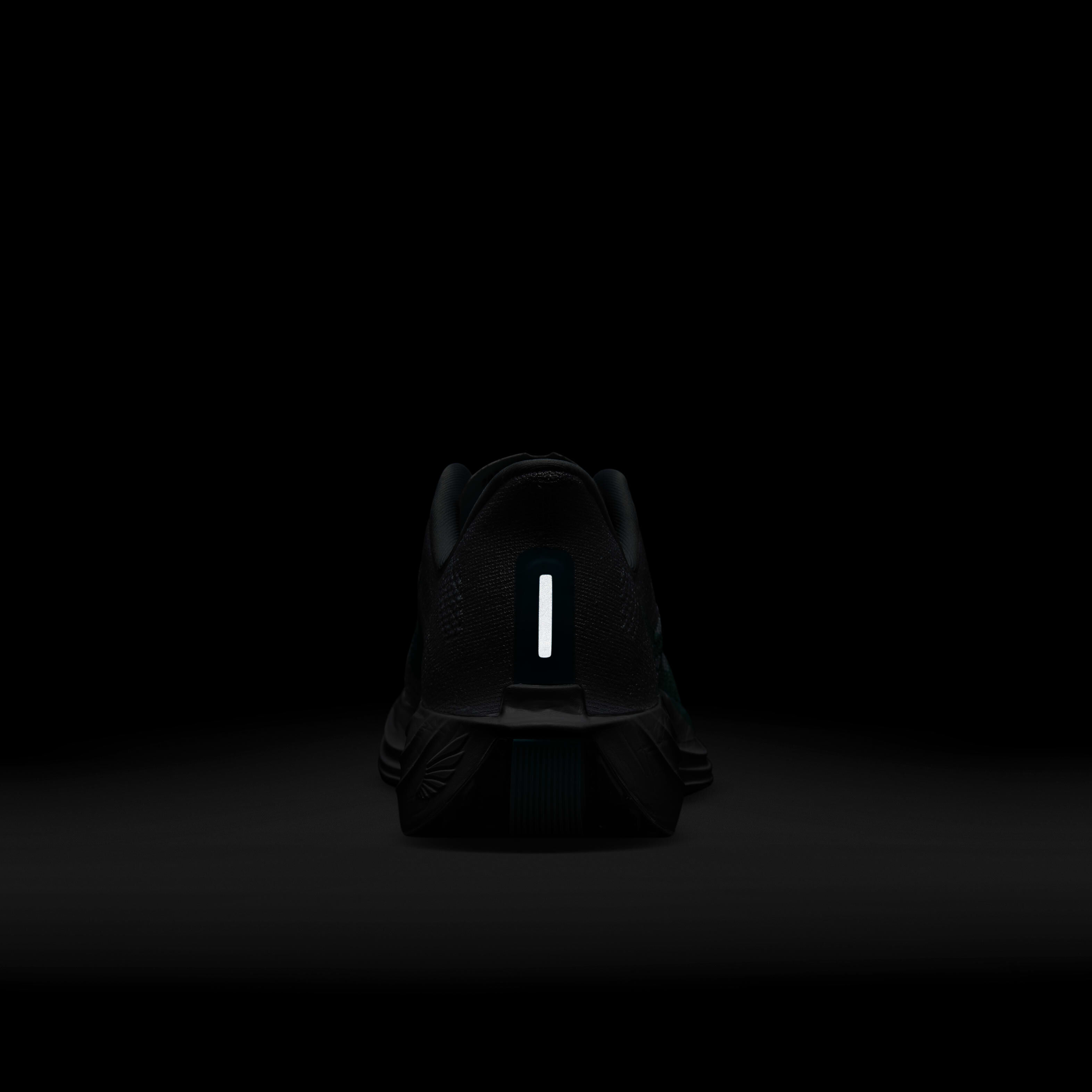 Nike Pegasus Plus image number 9