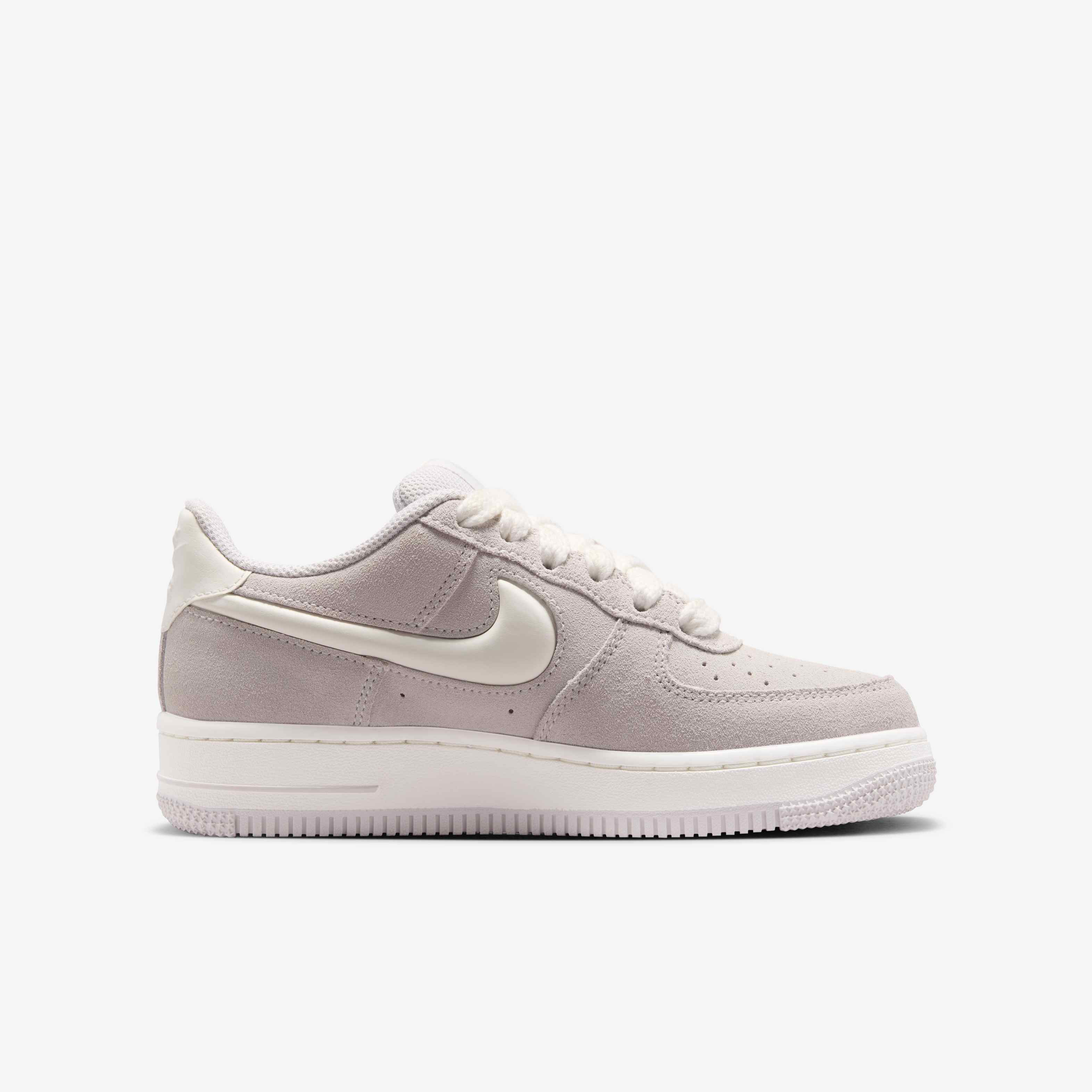 Nike Air Force 1 LV8 image number 2