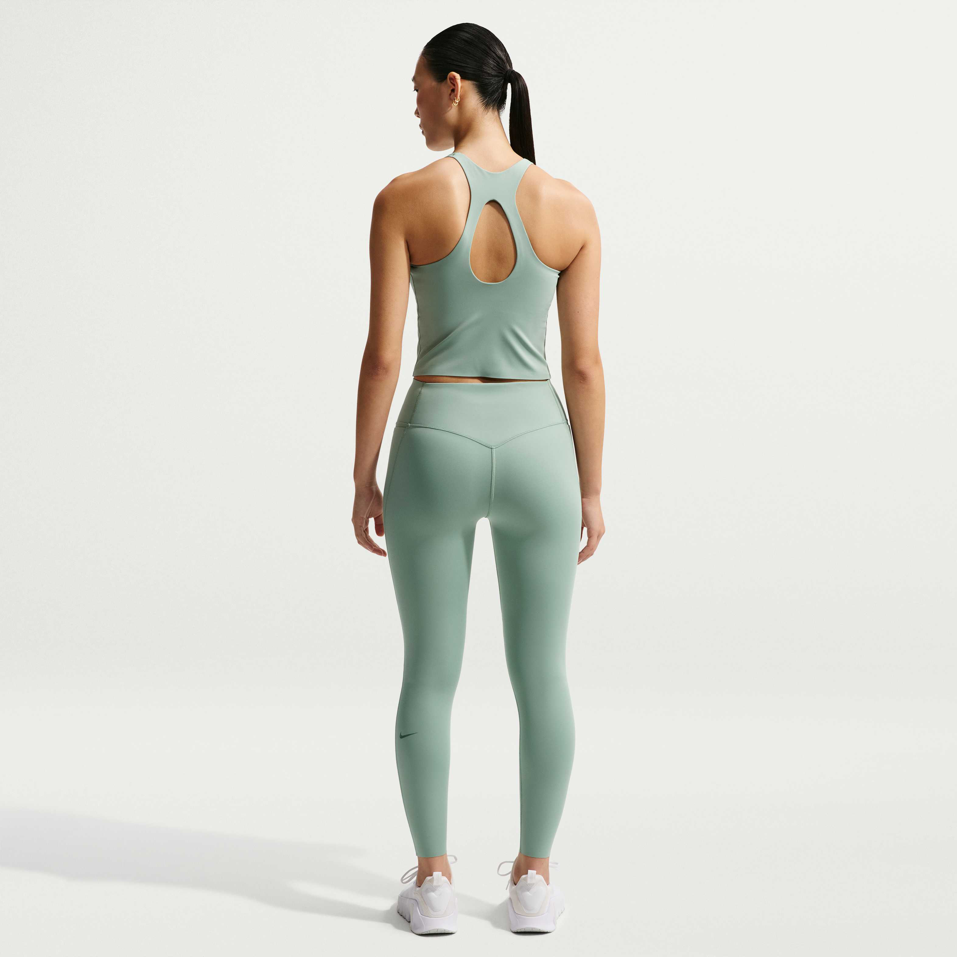 Nike Universa image number 4