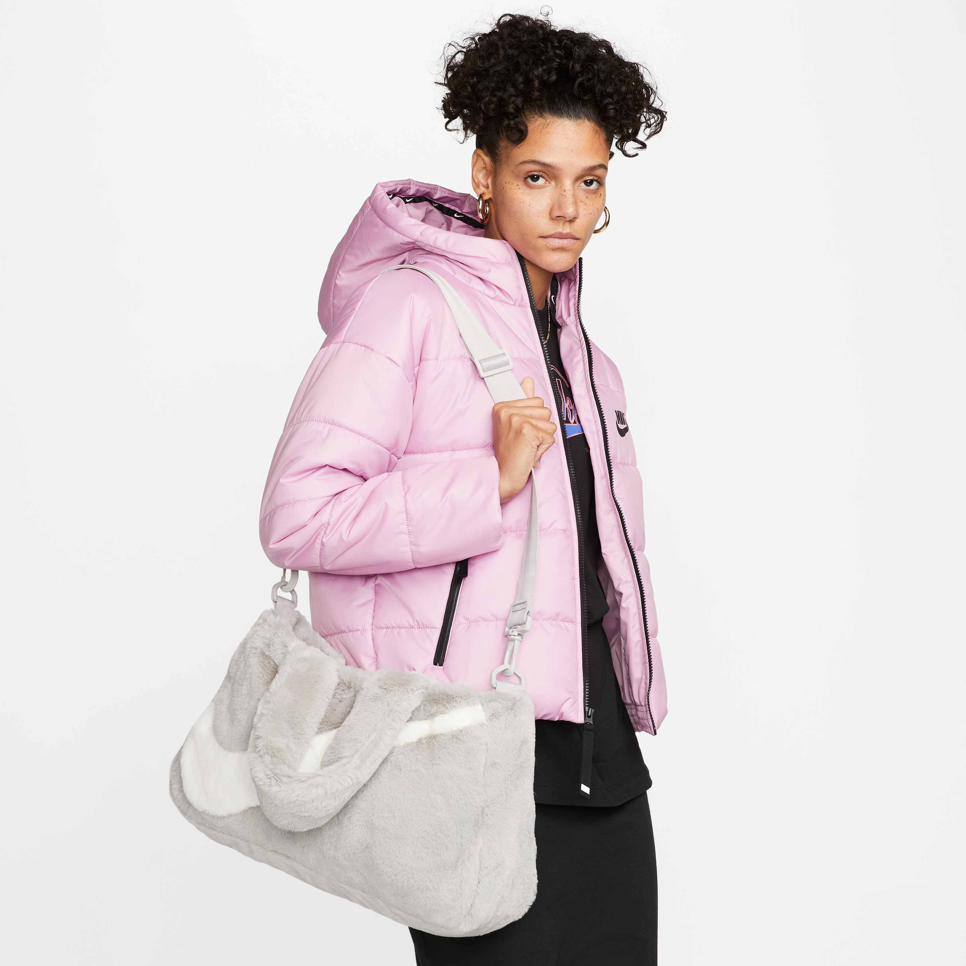 نايكي سبورتسوير image number 1