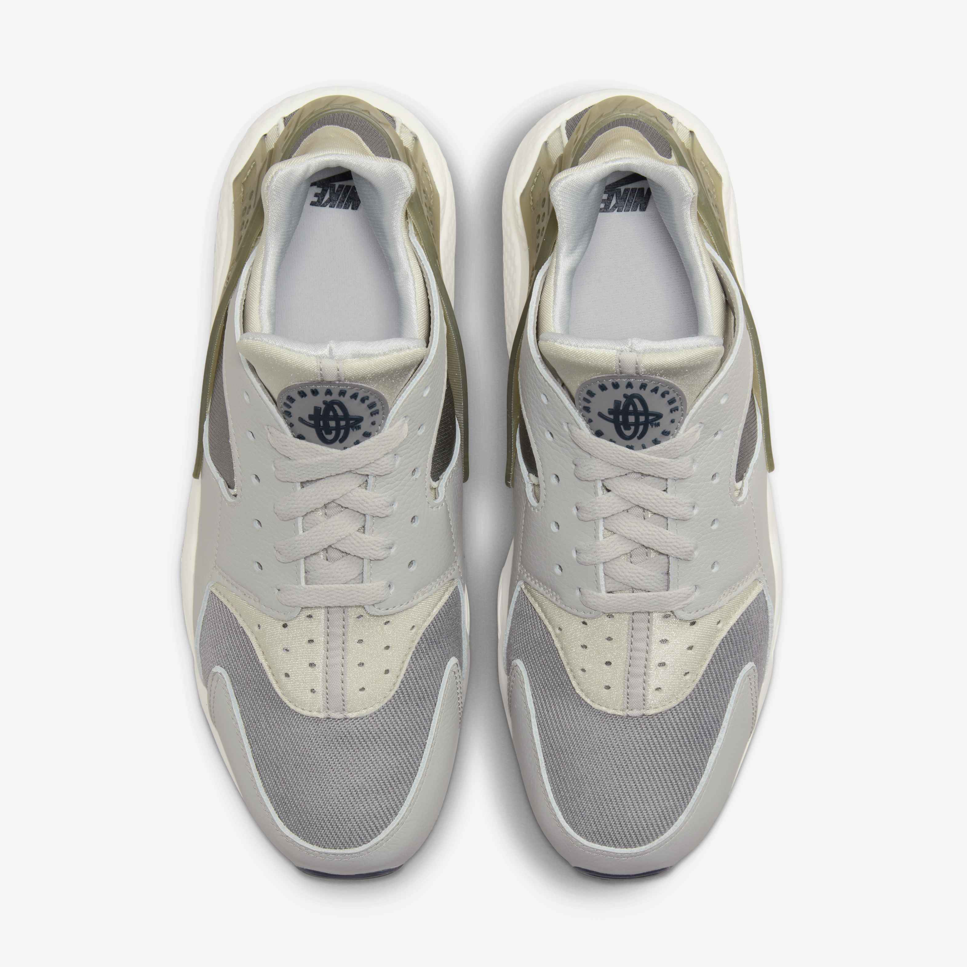 Nike Air Huarache image number 4