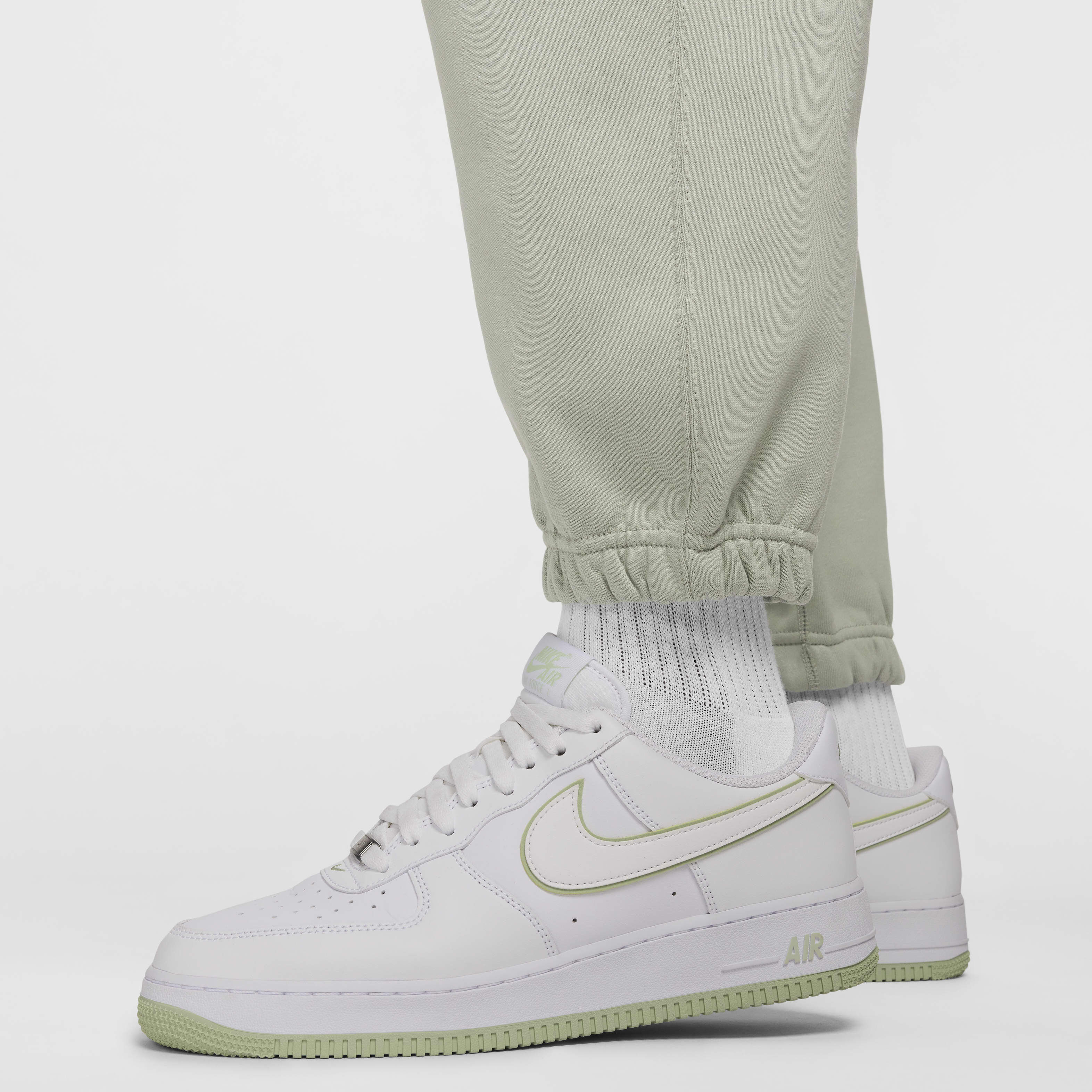 نايكي سولو سووش image number 4