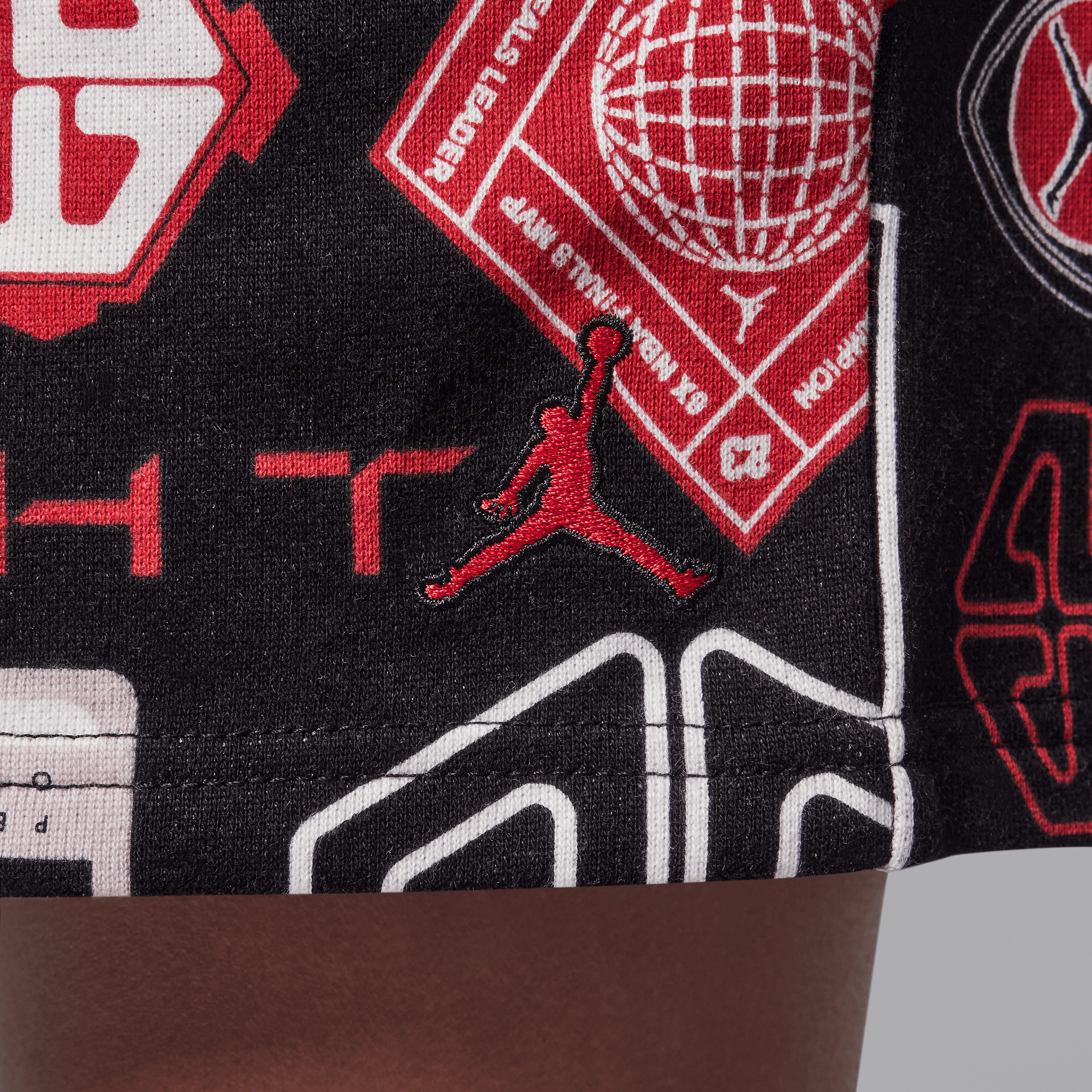 Jordan Essentials image number 5