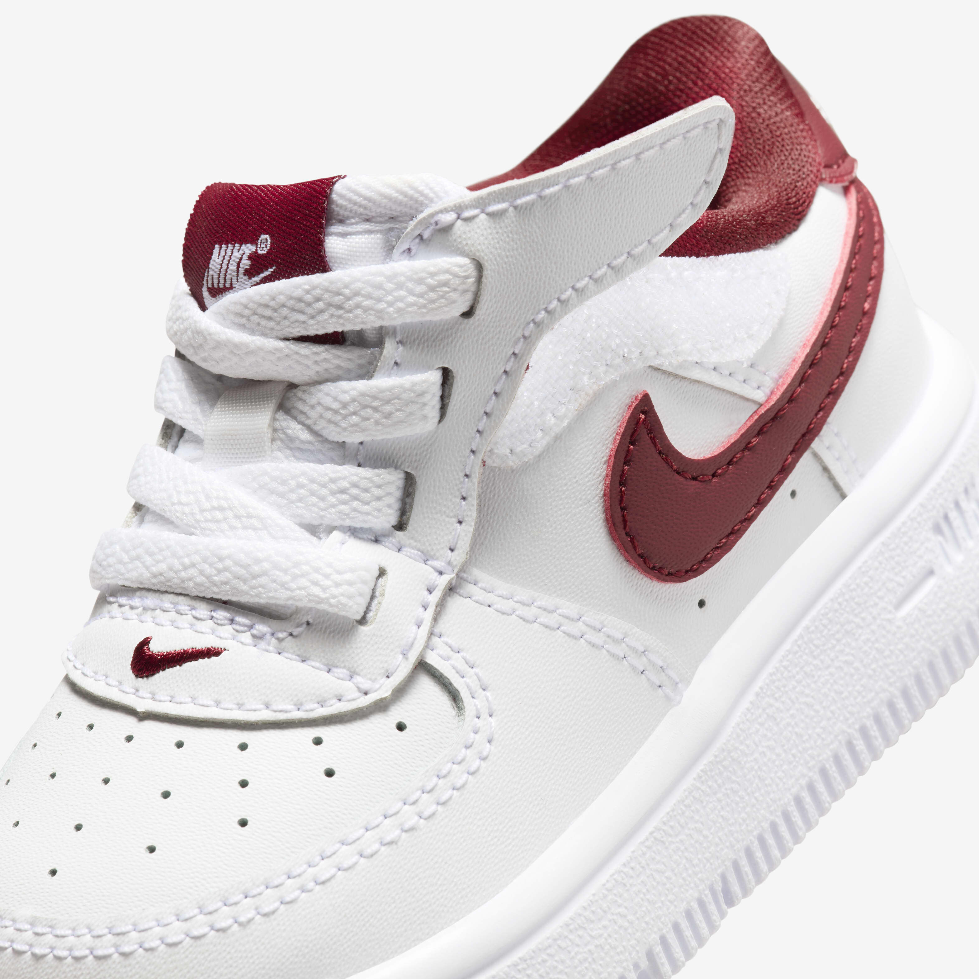 Nike Force 1 Low EasyOn image number 6