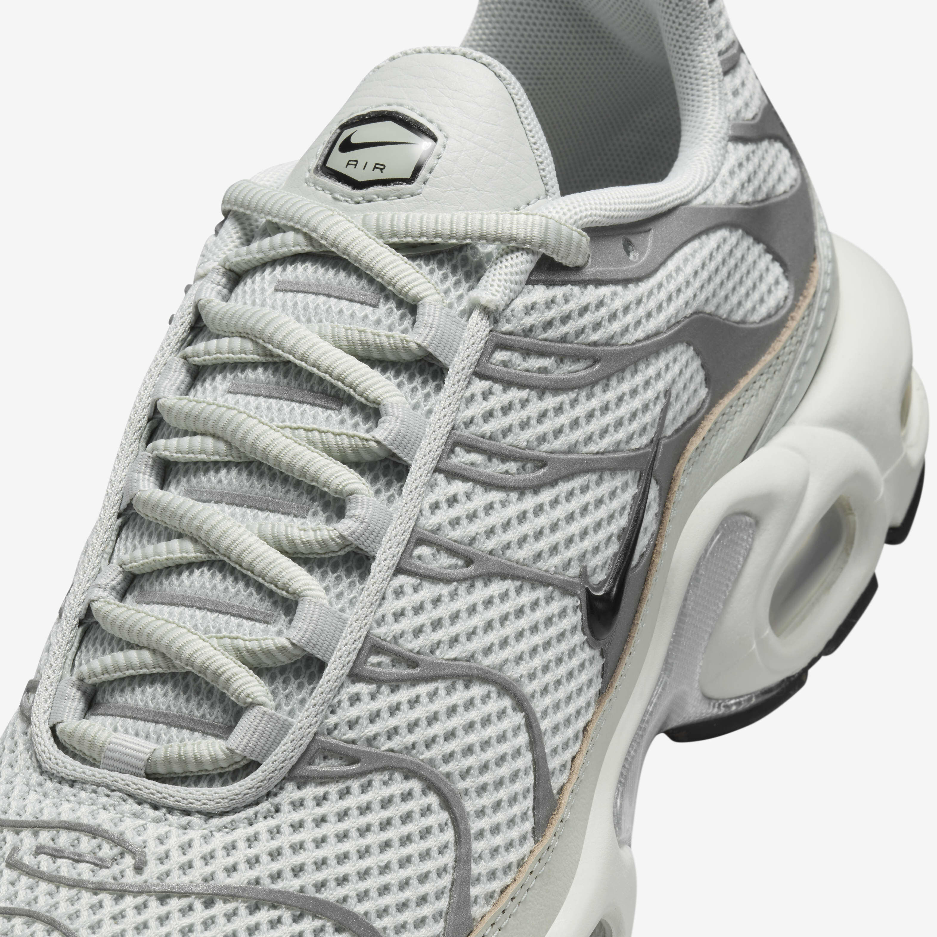 Air max plus rose gold and black store