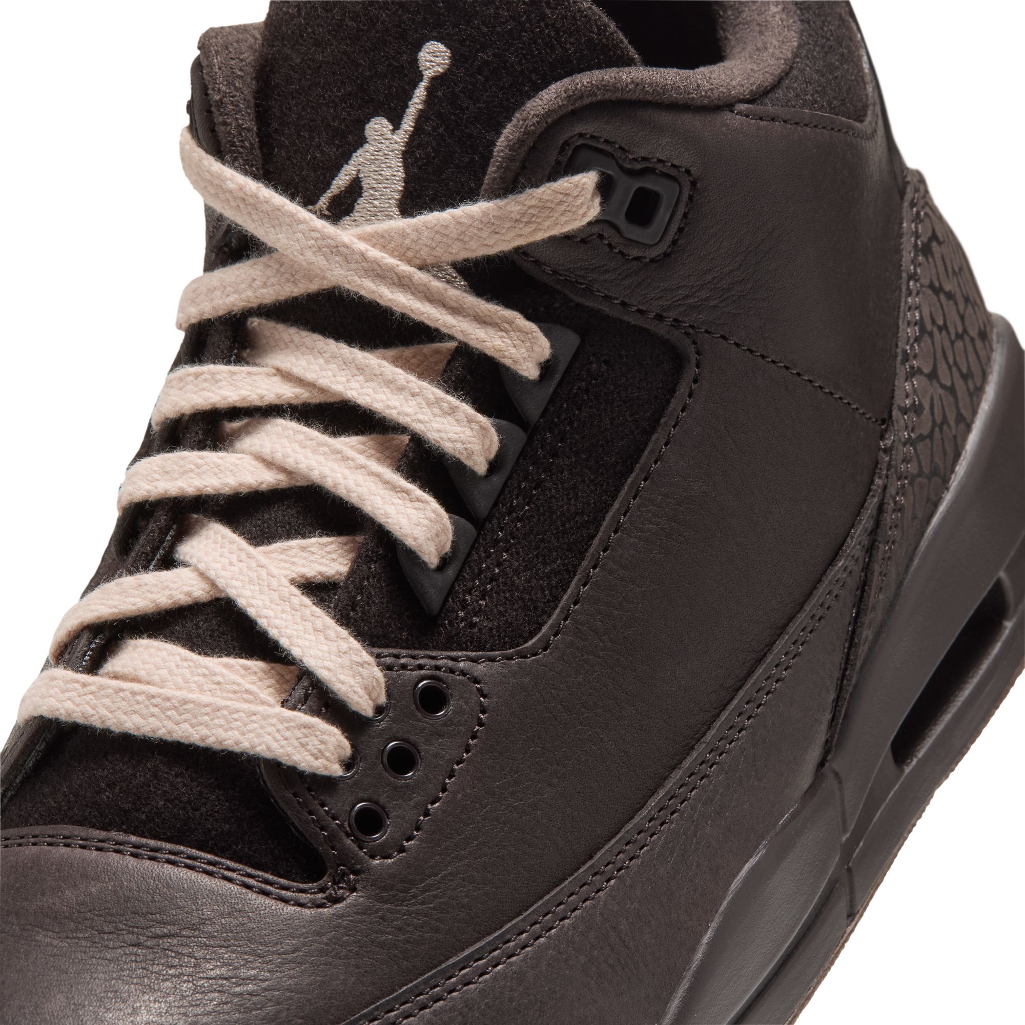 Air Jordan 3 Retro image number 8