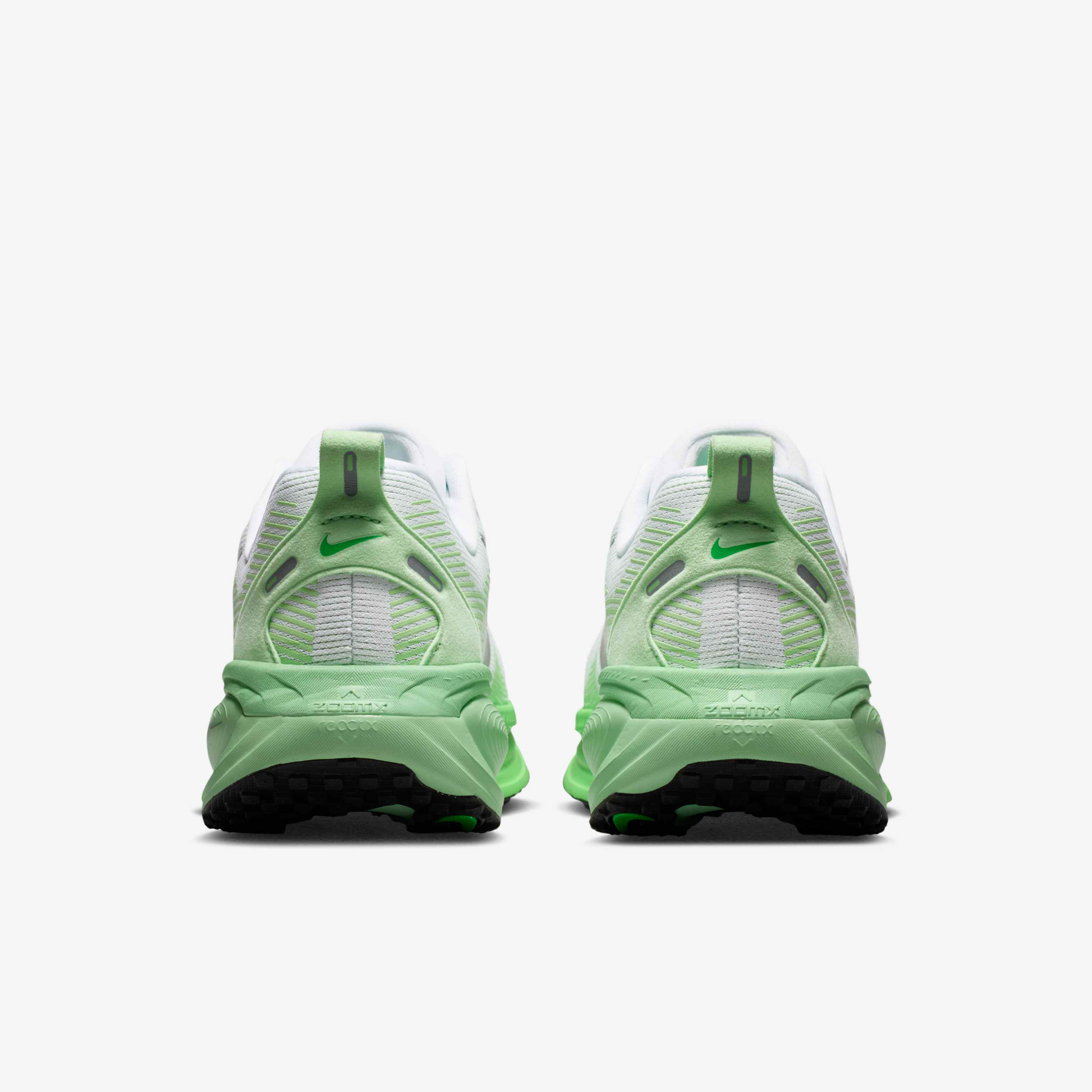 Nike Vomero 18 image number 5