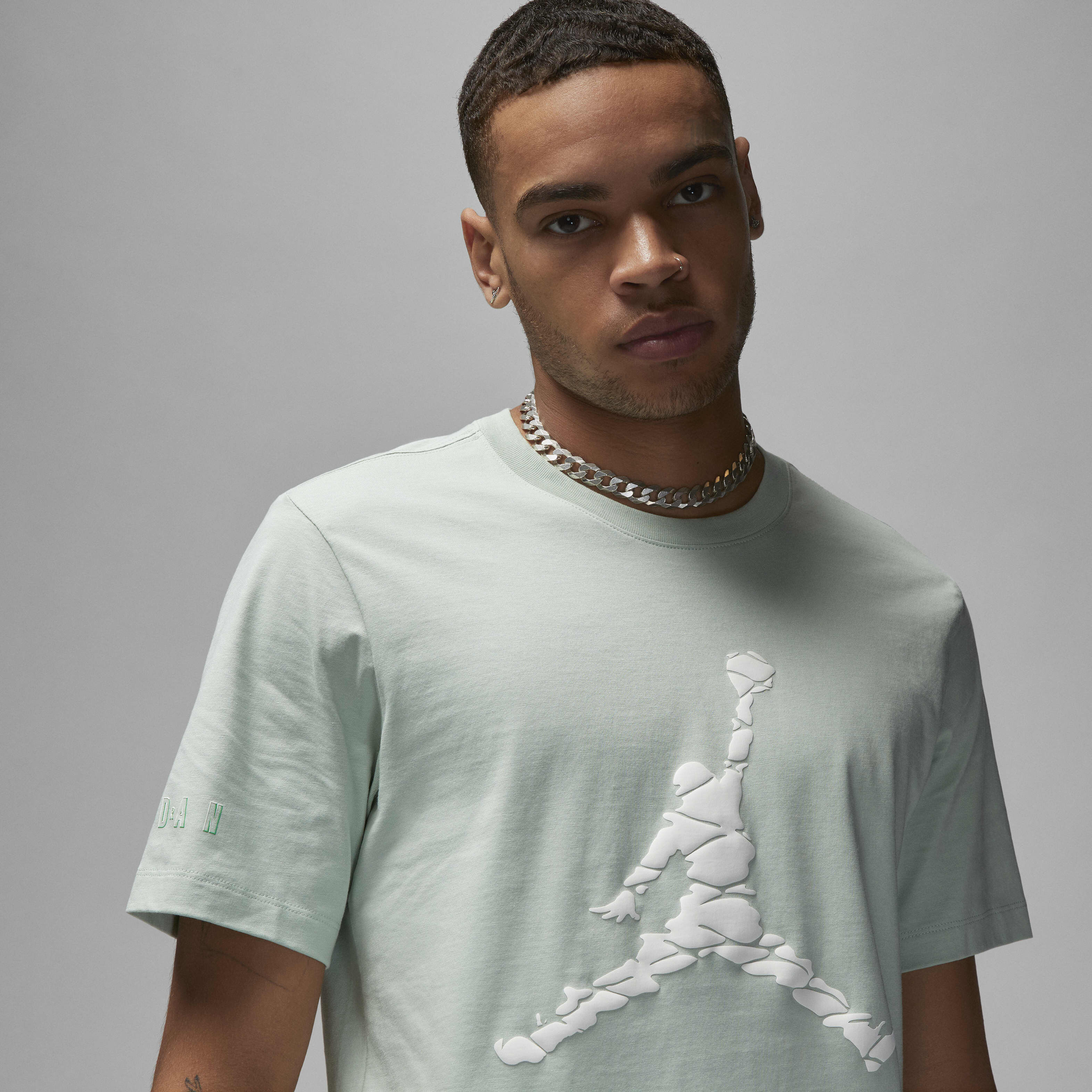 Jordan Essentials image number 2