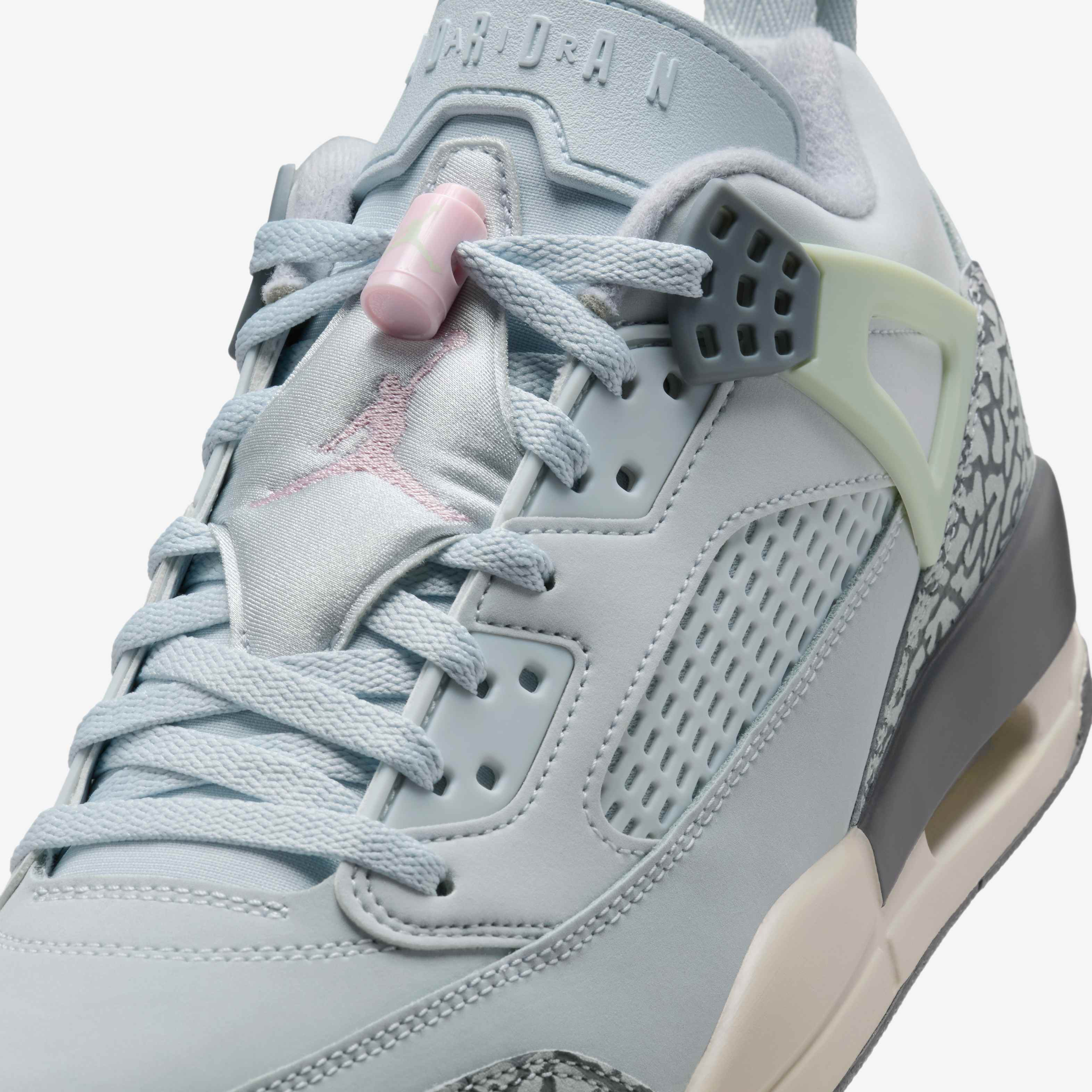 Jordan Spizike Low image number 8