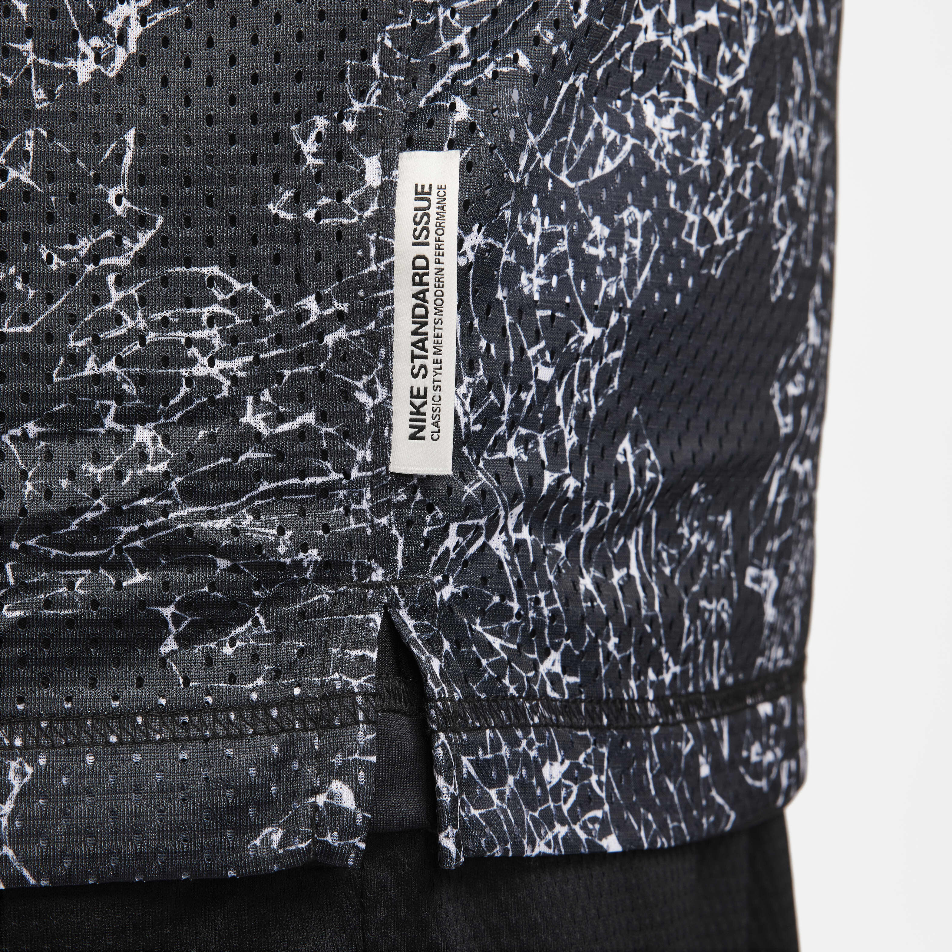 Nike Dri-FIT Standard Issue image number 13