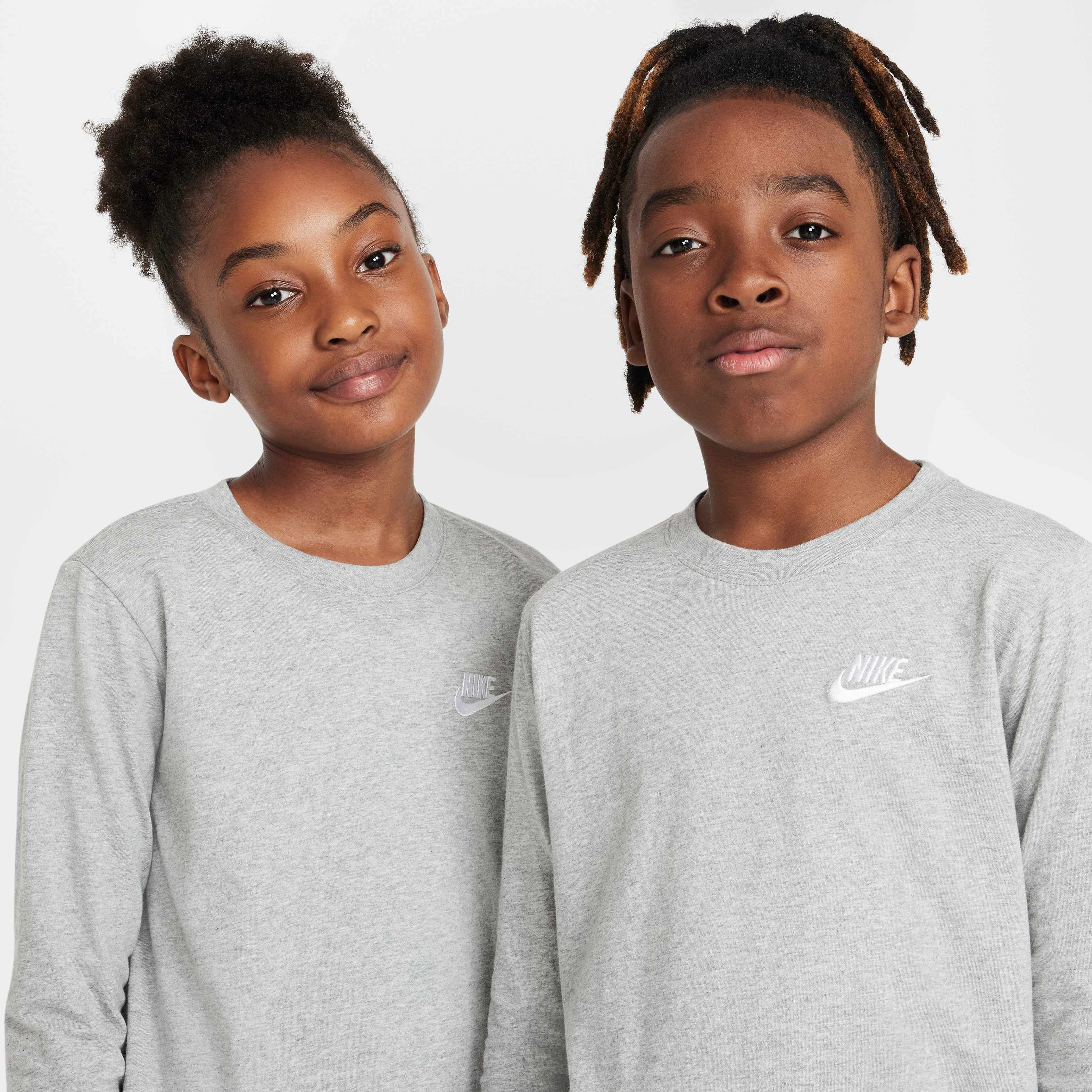 نايكي سبورتسوير image number 2