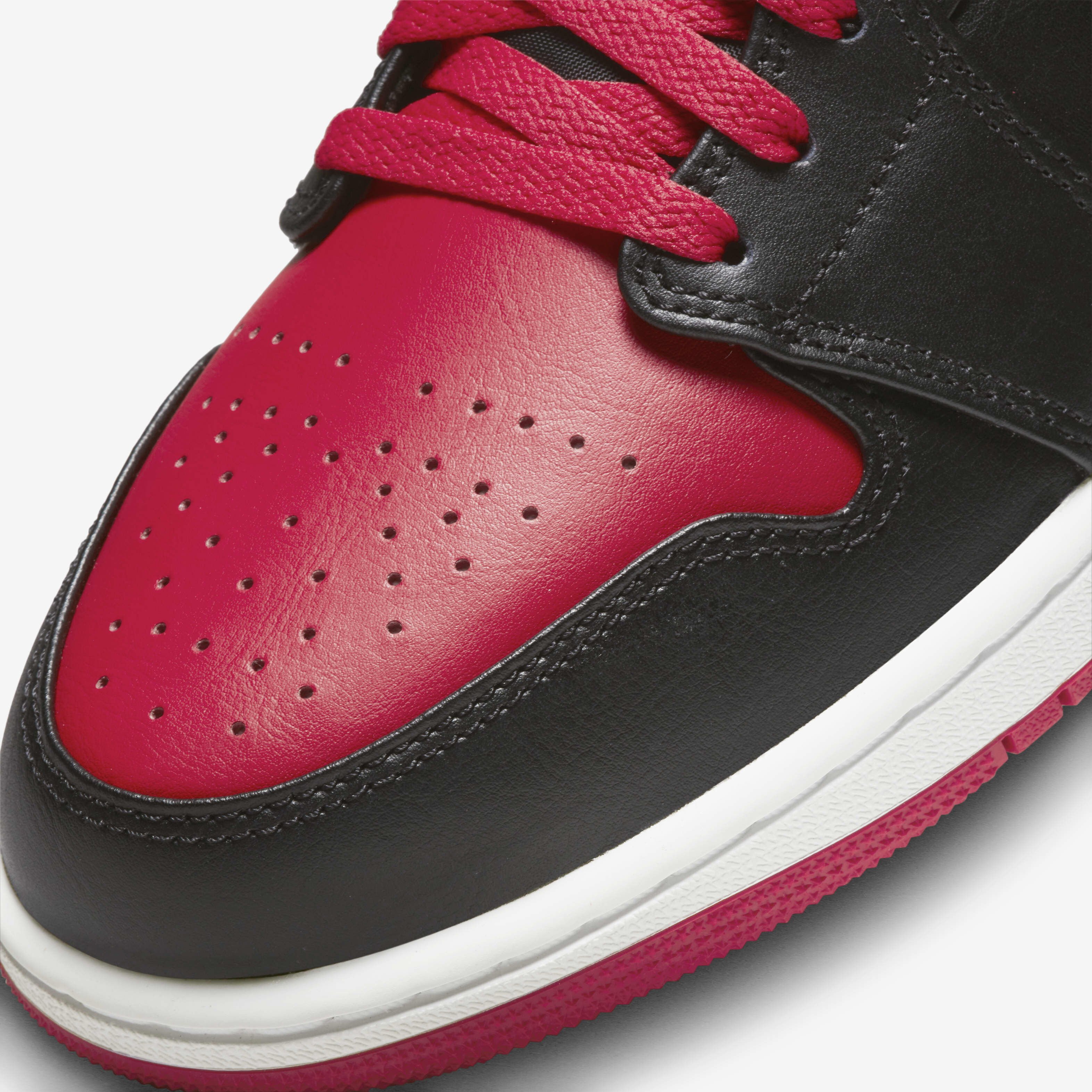 Air Jordan 1 Mid image number 6