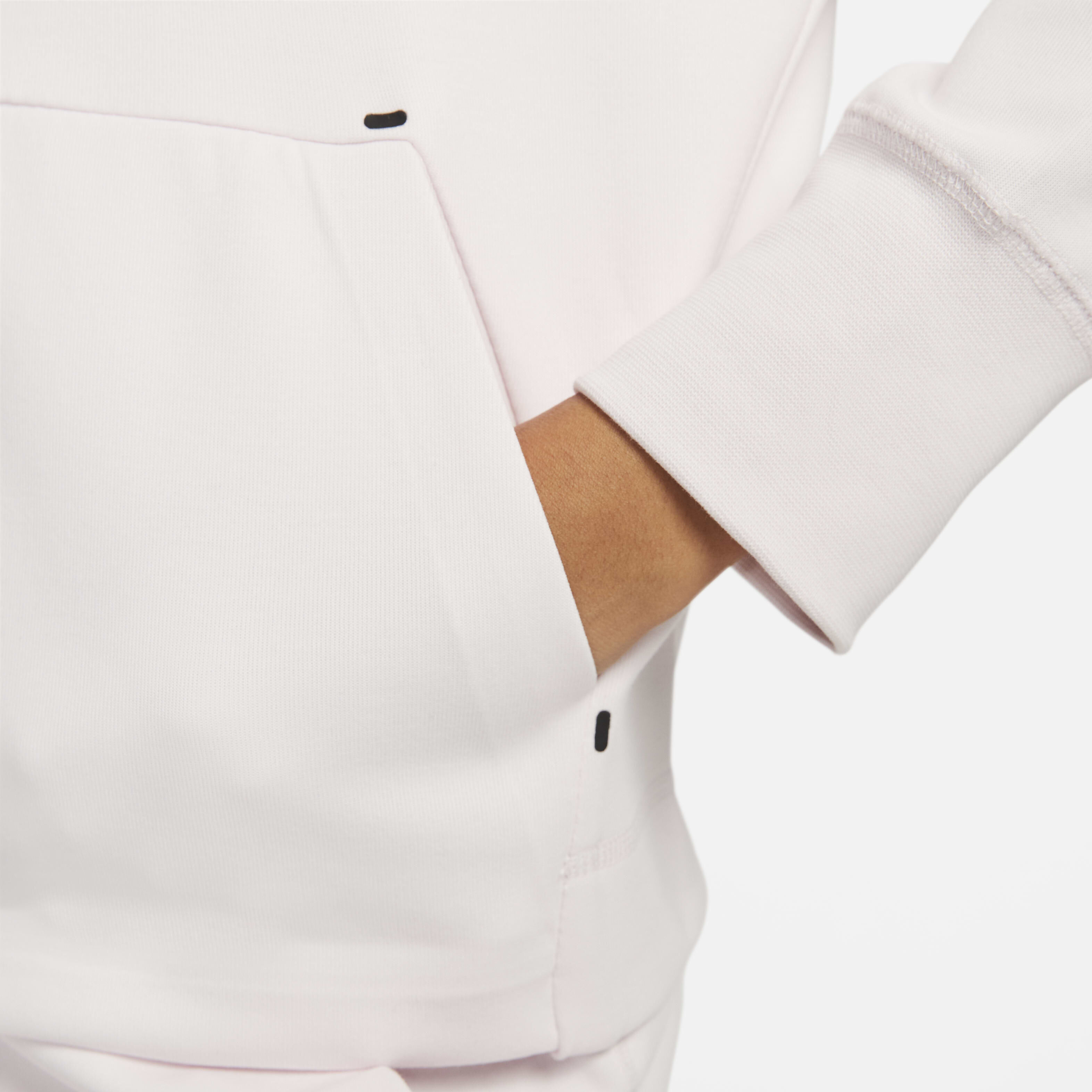 نايكي سبورتسوير تك فليس ويندرانر image number 3