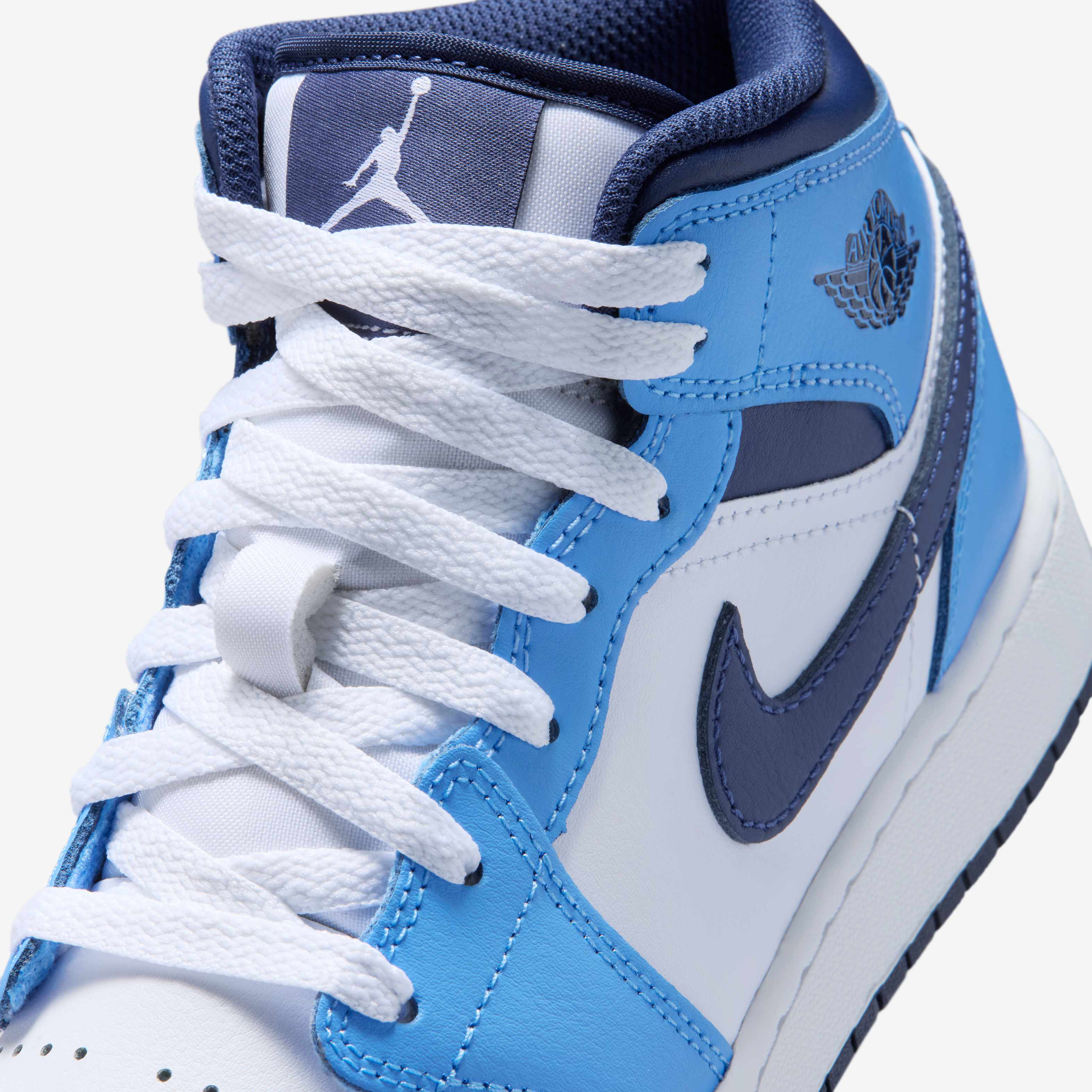 Air Jordan 1 Mid image number 6