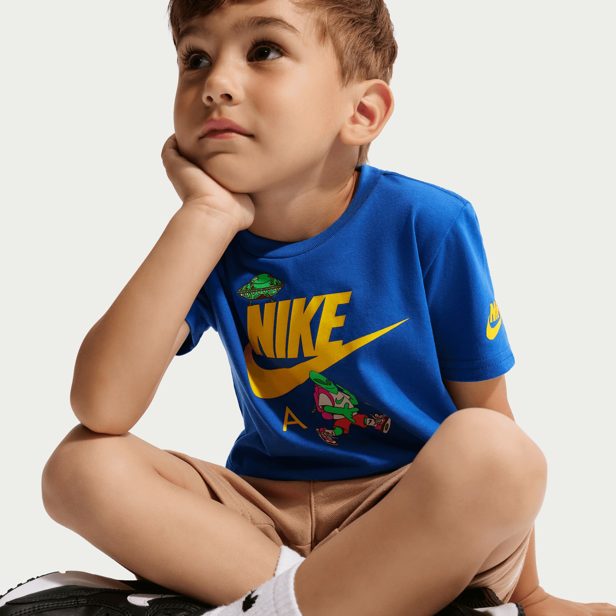 Nike image number 4