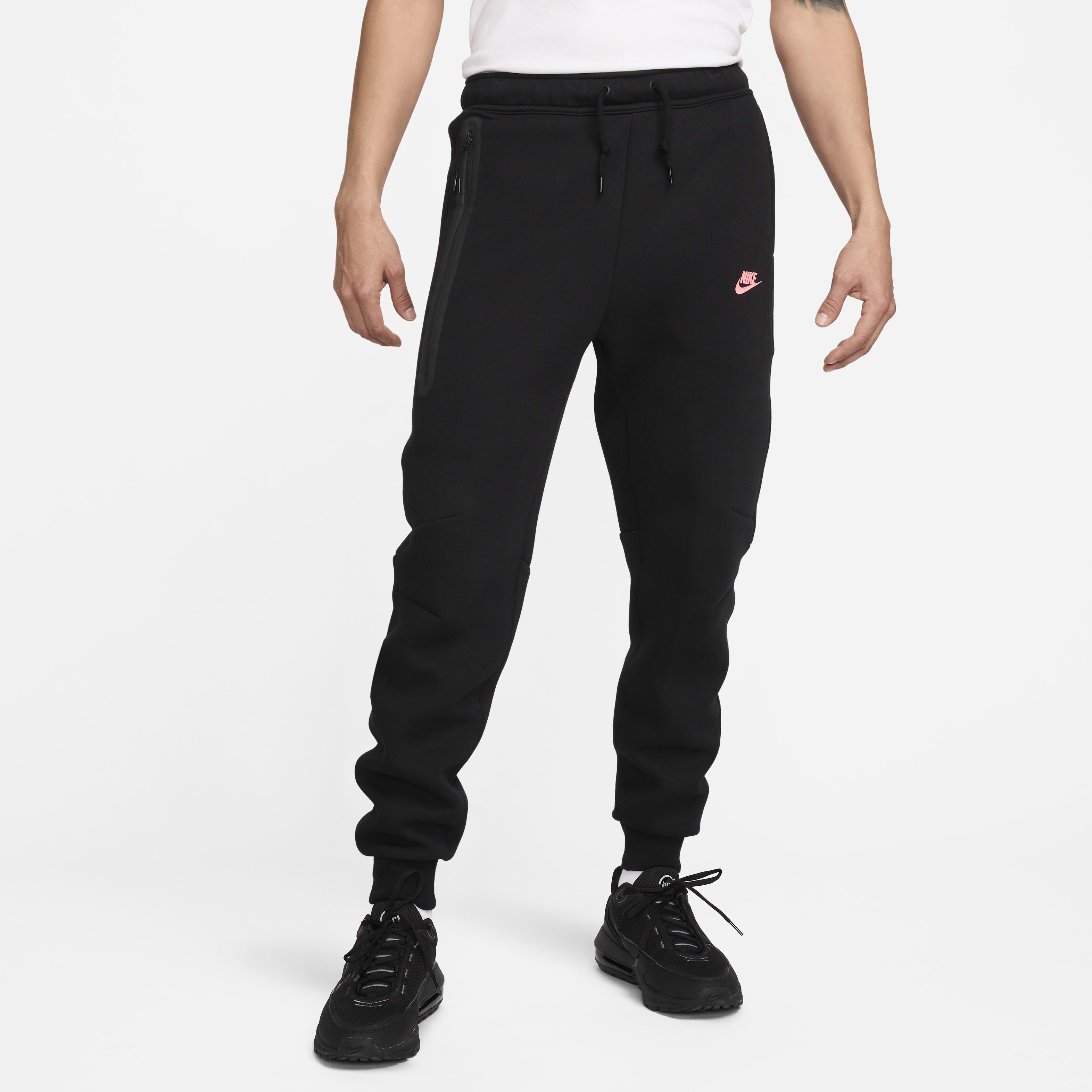 Nike Sportswear Tech Fleece image number 0