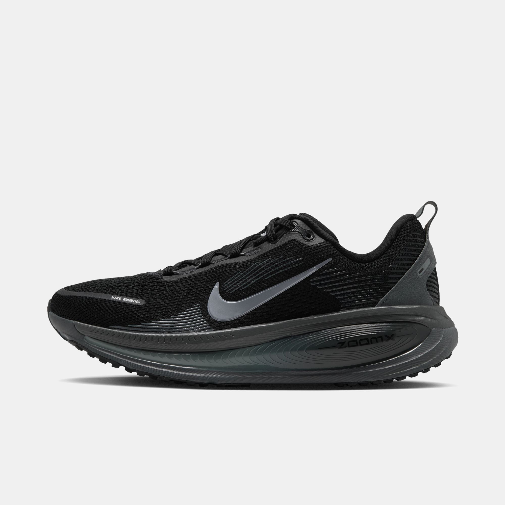 Nike Vomero 18 ESS image number 0