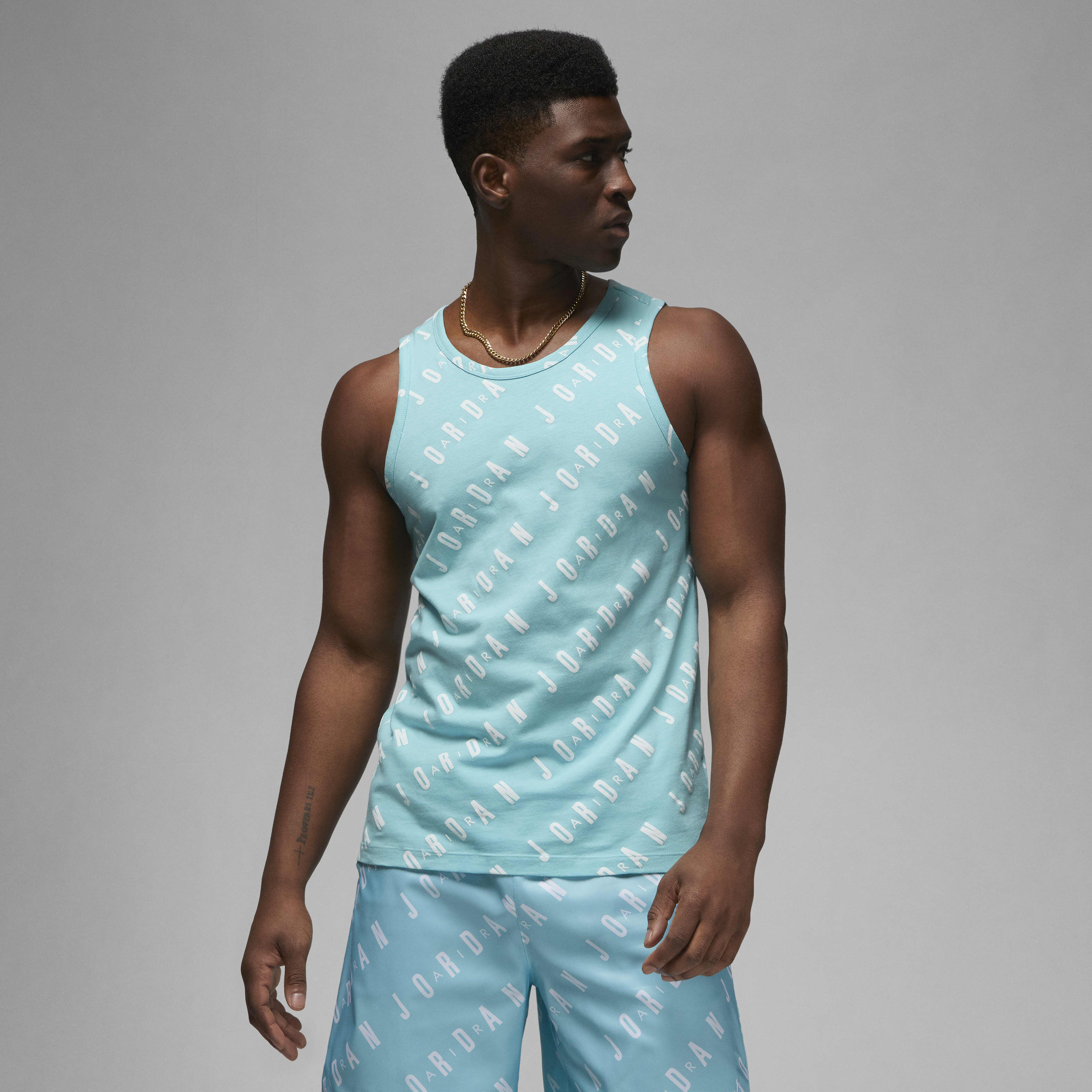 Jordan Essentials image number 0