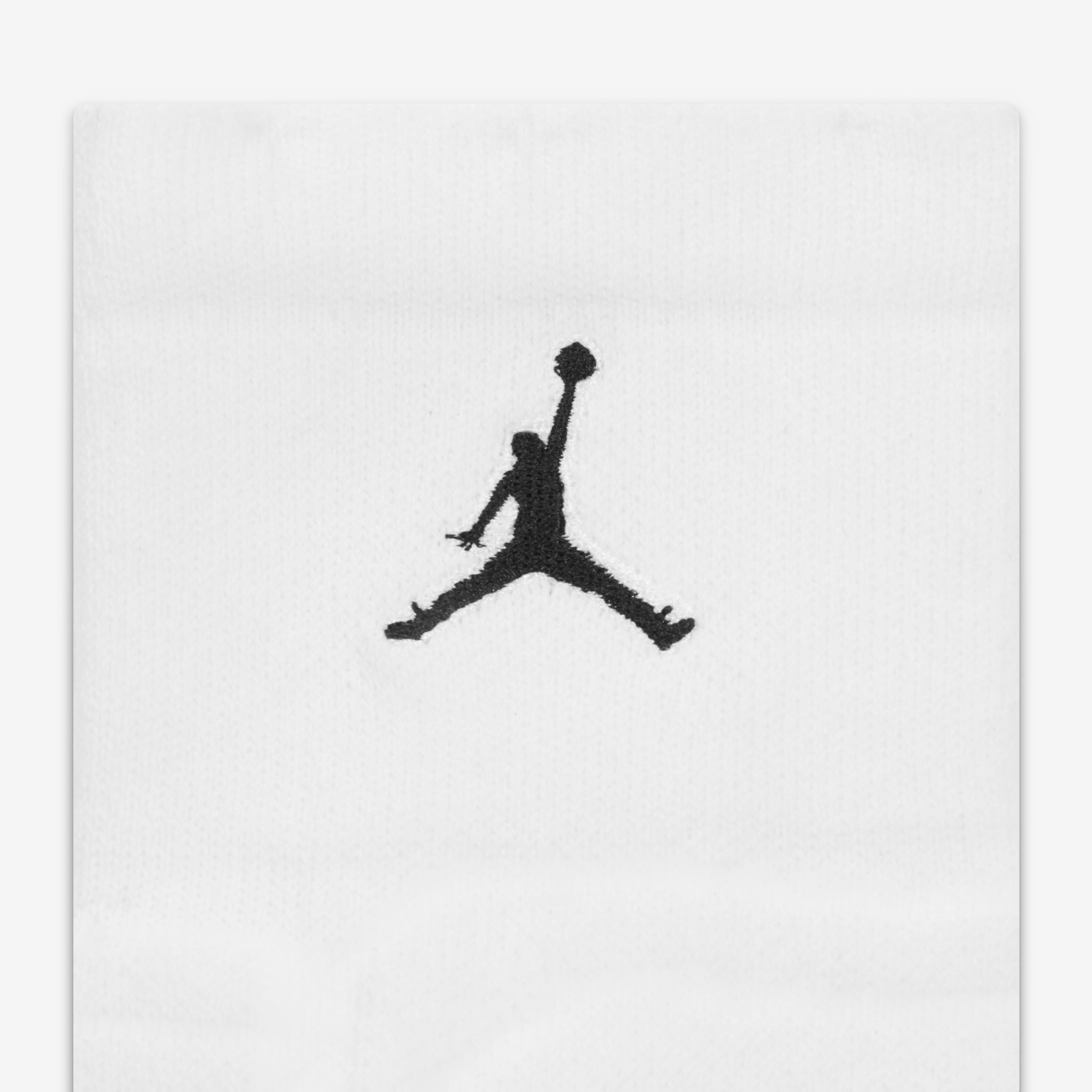 Jordan Ultimate Flight 2.0 Quarter image number 3