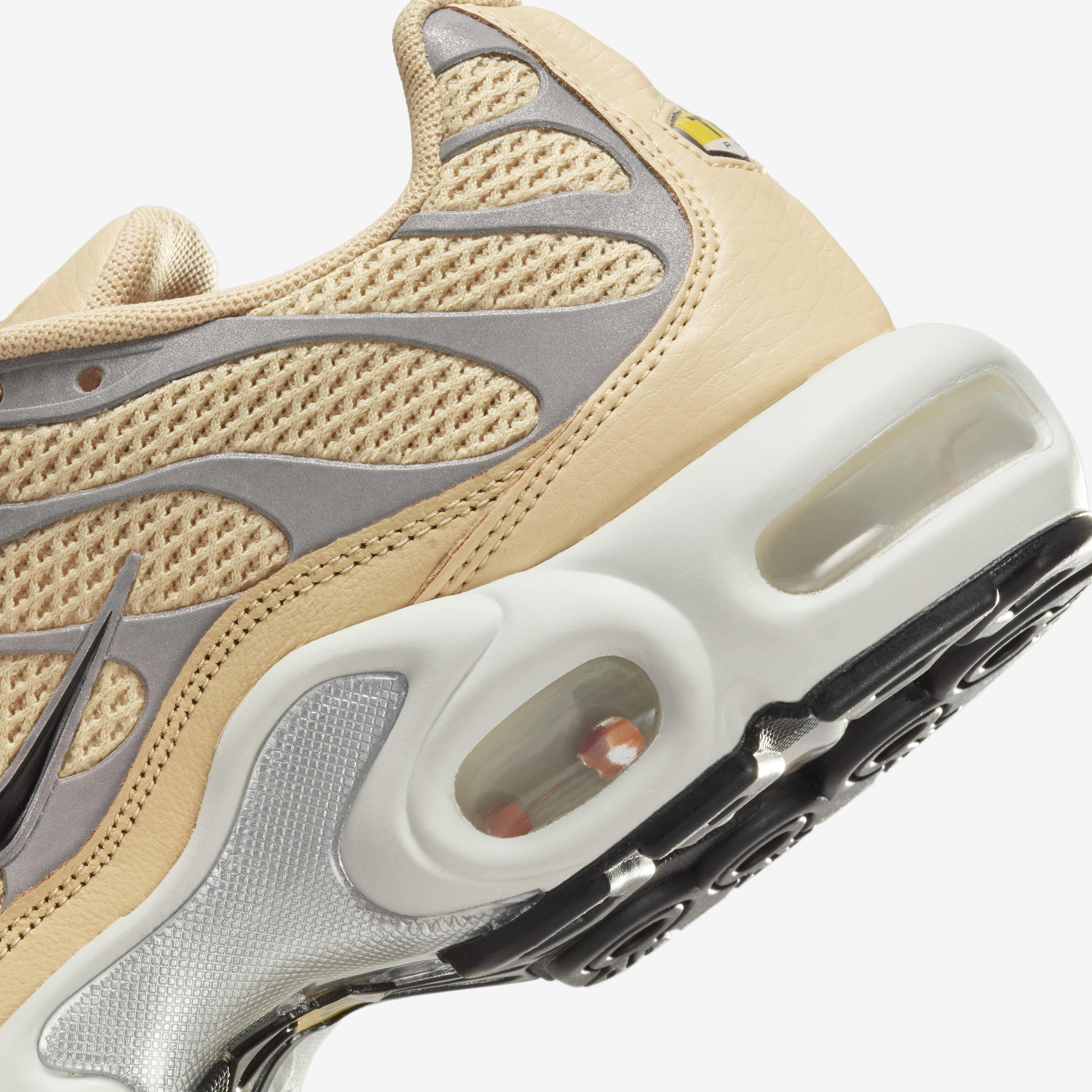 Gold air max plus womens on sale
