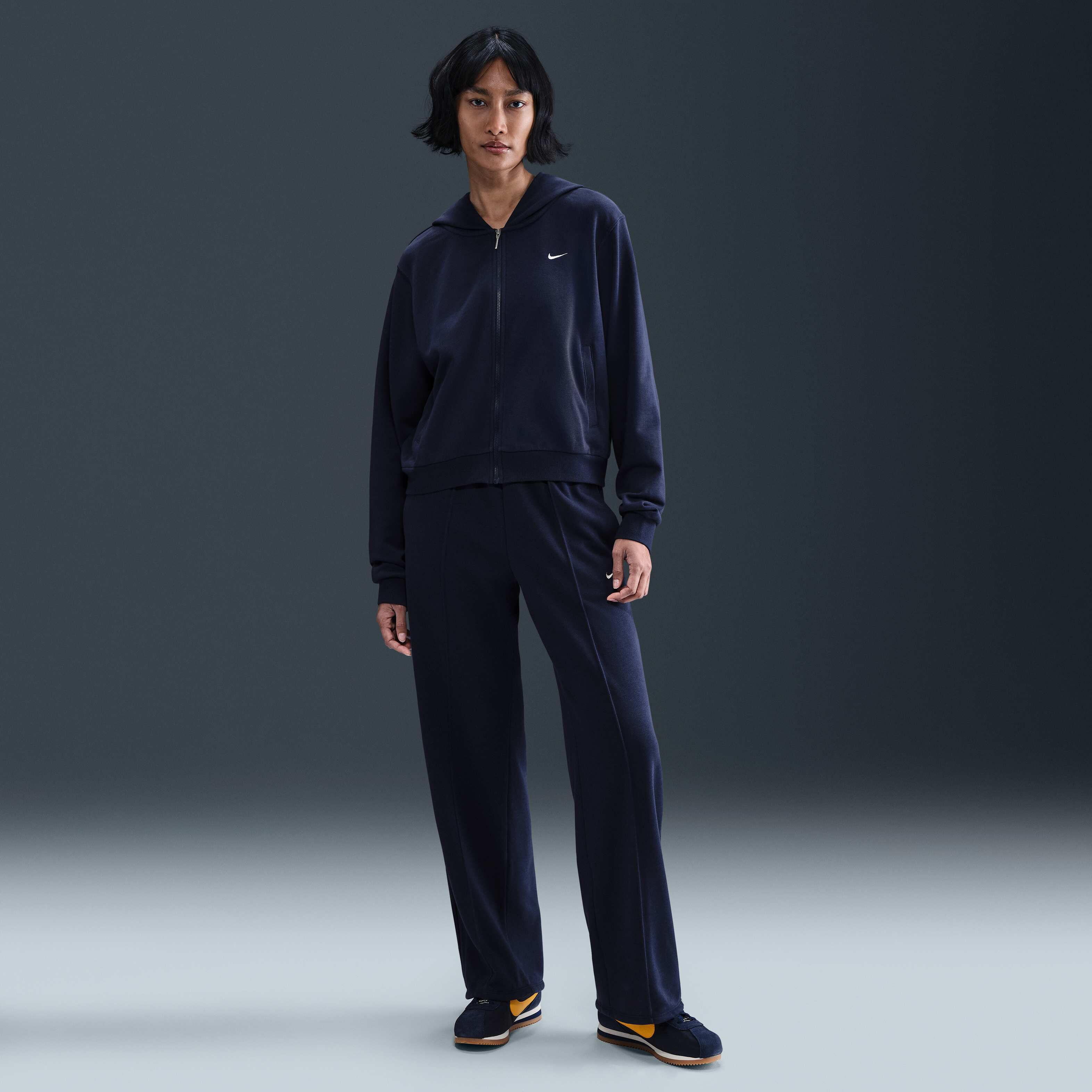 Nike Sportswear Chill Terry image number 3