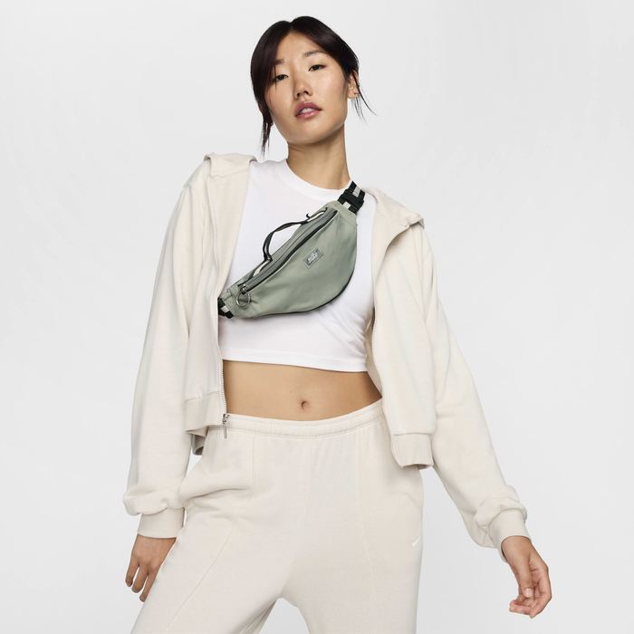 Nike Heritage image number 0 Nike Heritage image number 0
