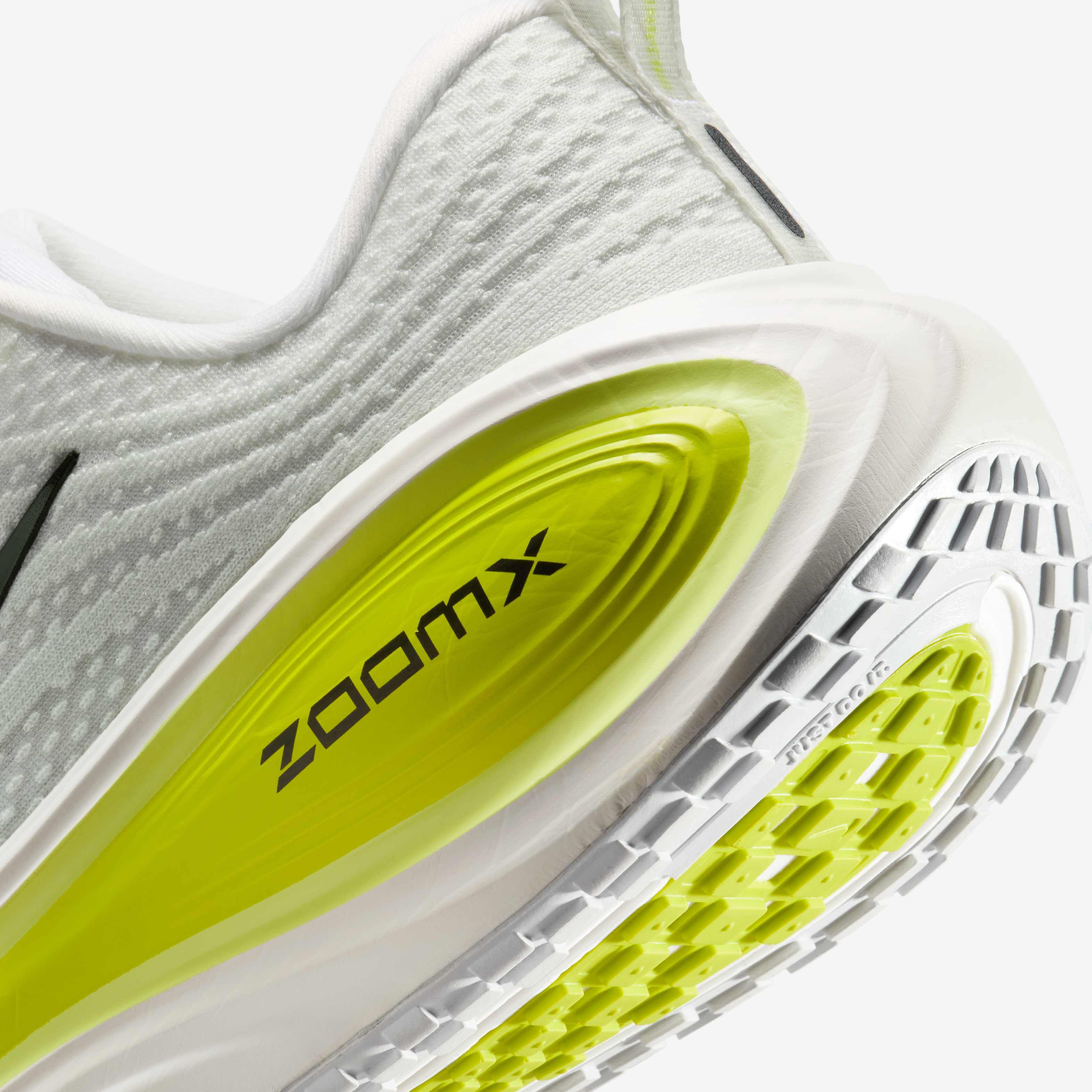 نايكي فوميرو بلس image number 7