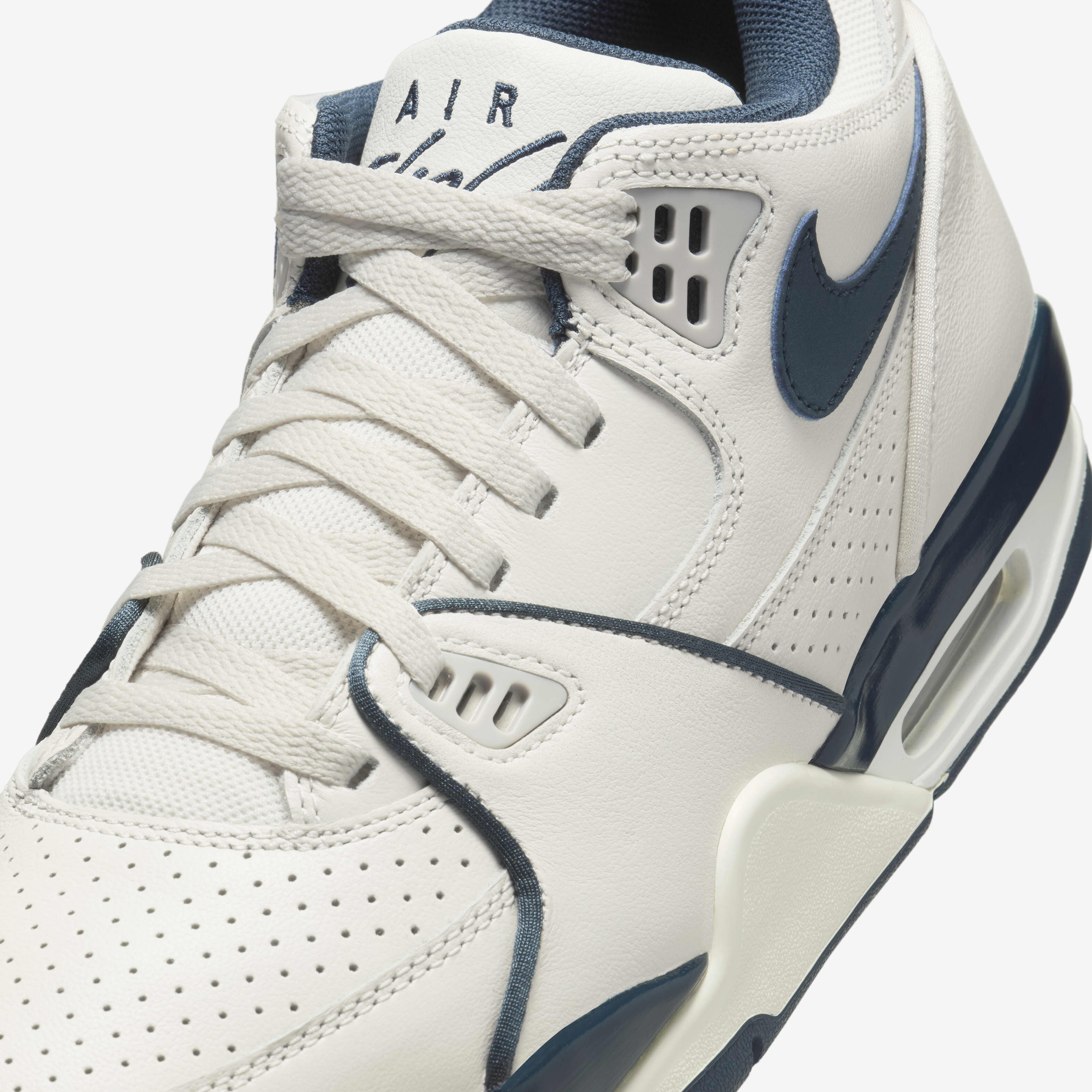 Air flight 89 low top