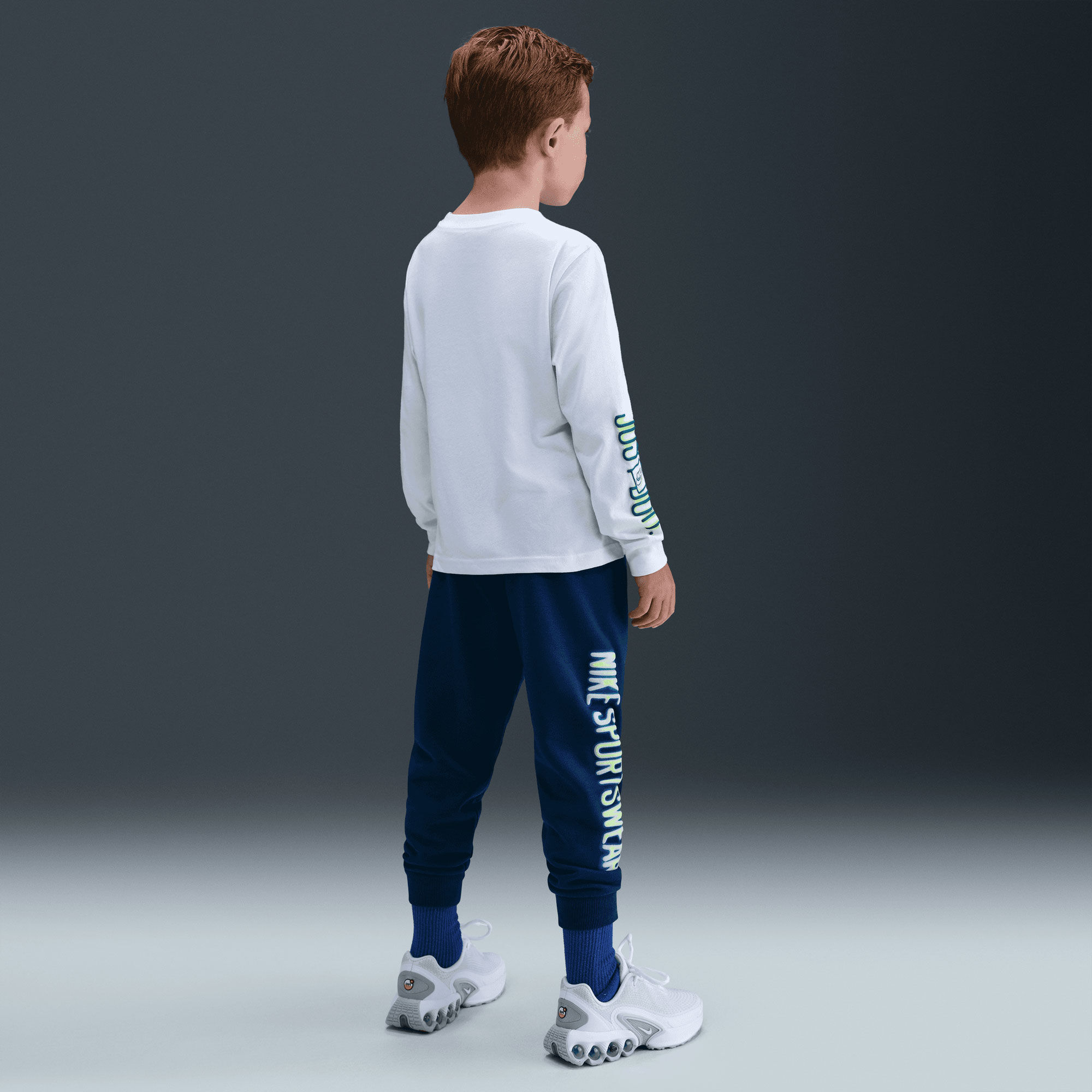 Nike Glow With Me image number 3