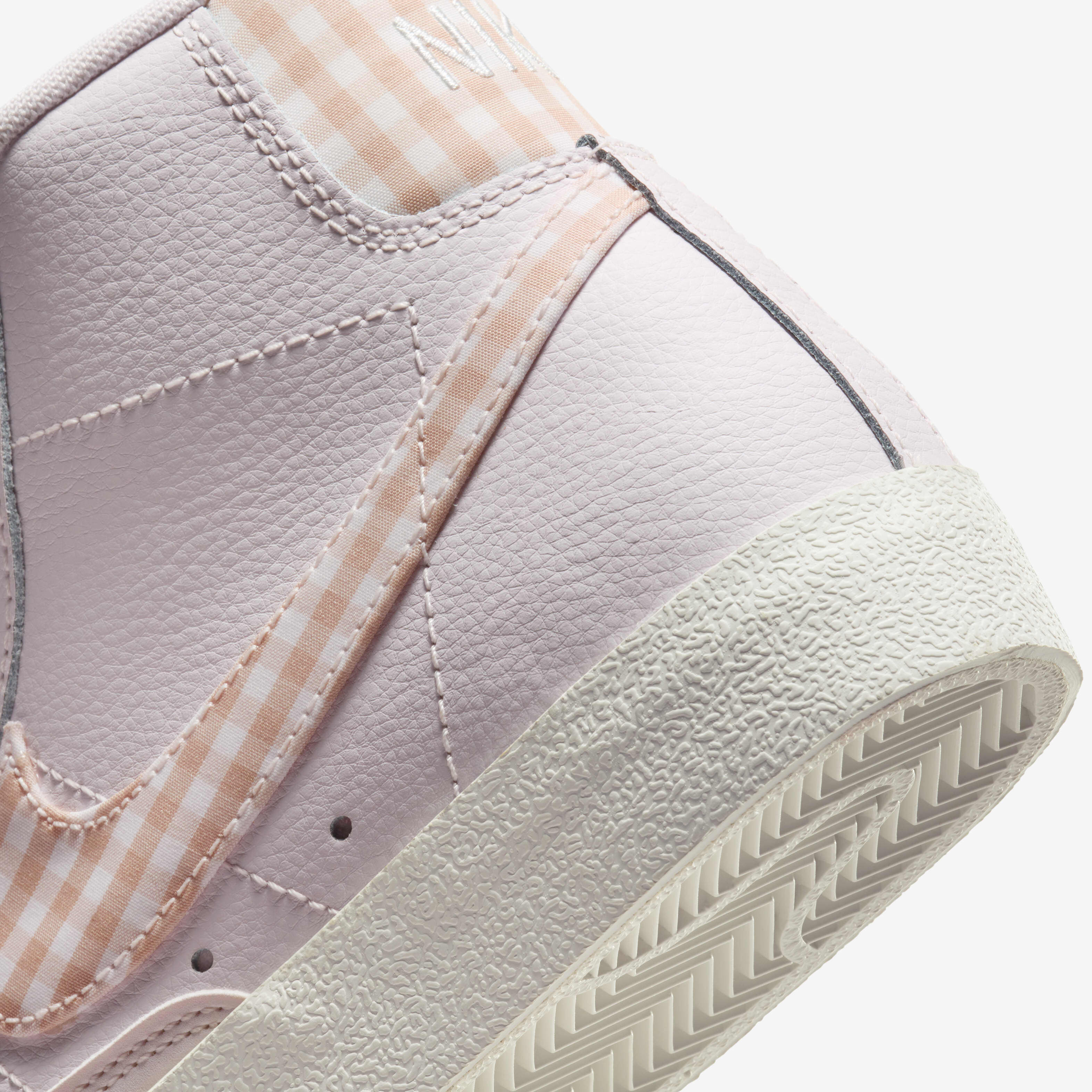 Buy Nike Blazer Mid 77 Women s Shoes Nike Qatar Official
