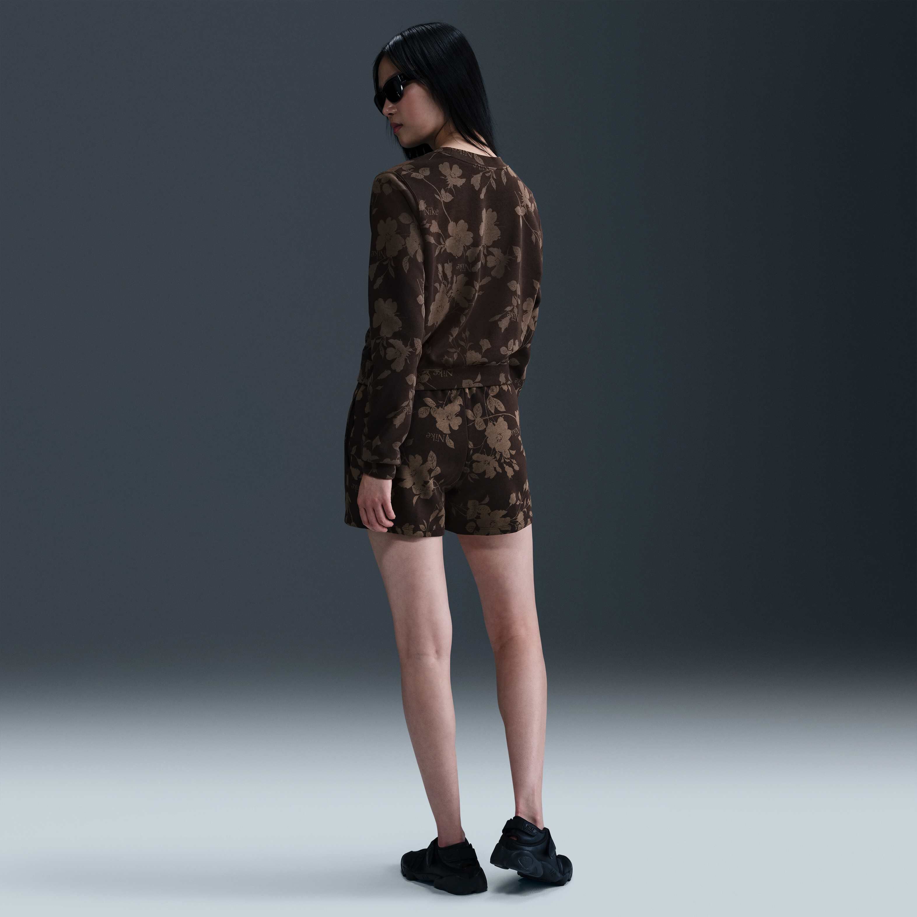 نايكي سبورتسوير تشيل تيري image number 4