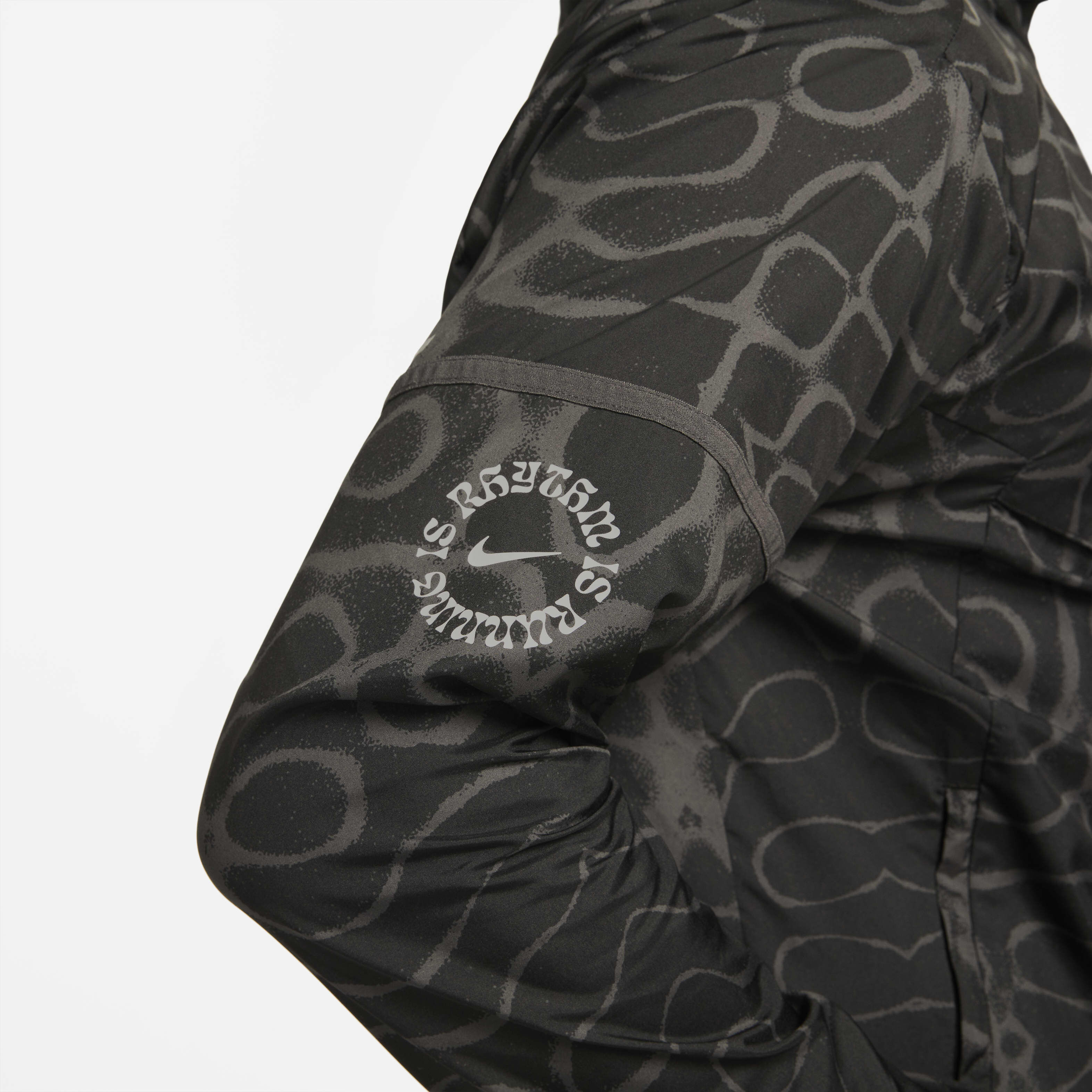 Nike Wild Run Windrunner image number 6