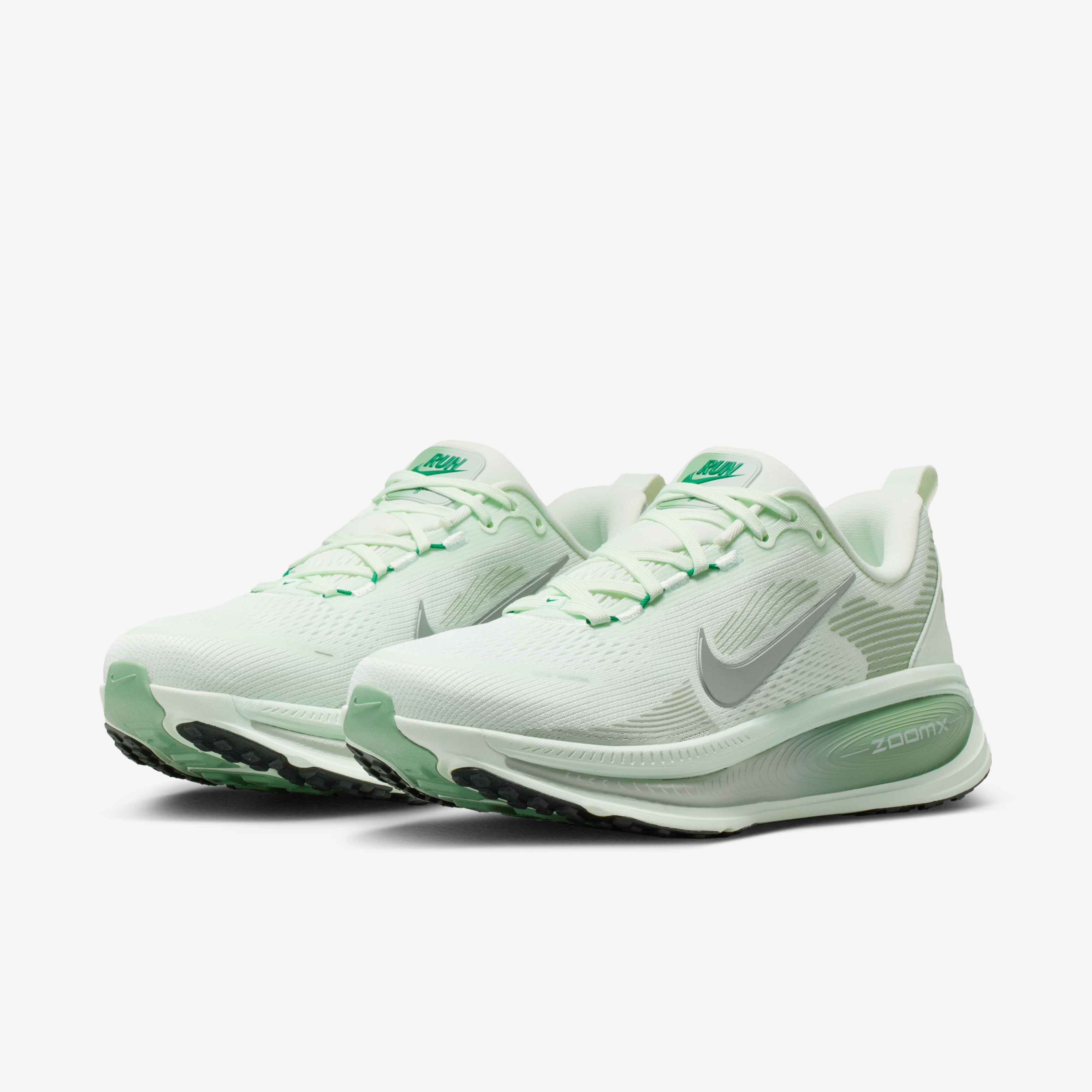 Nike Vomero 18 image number 4