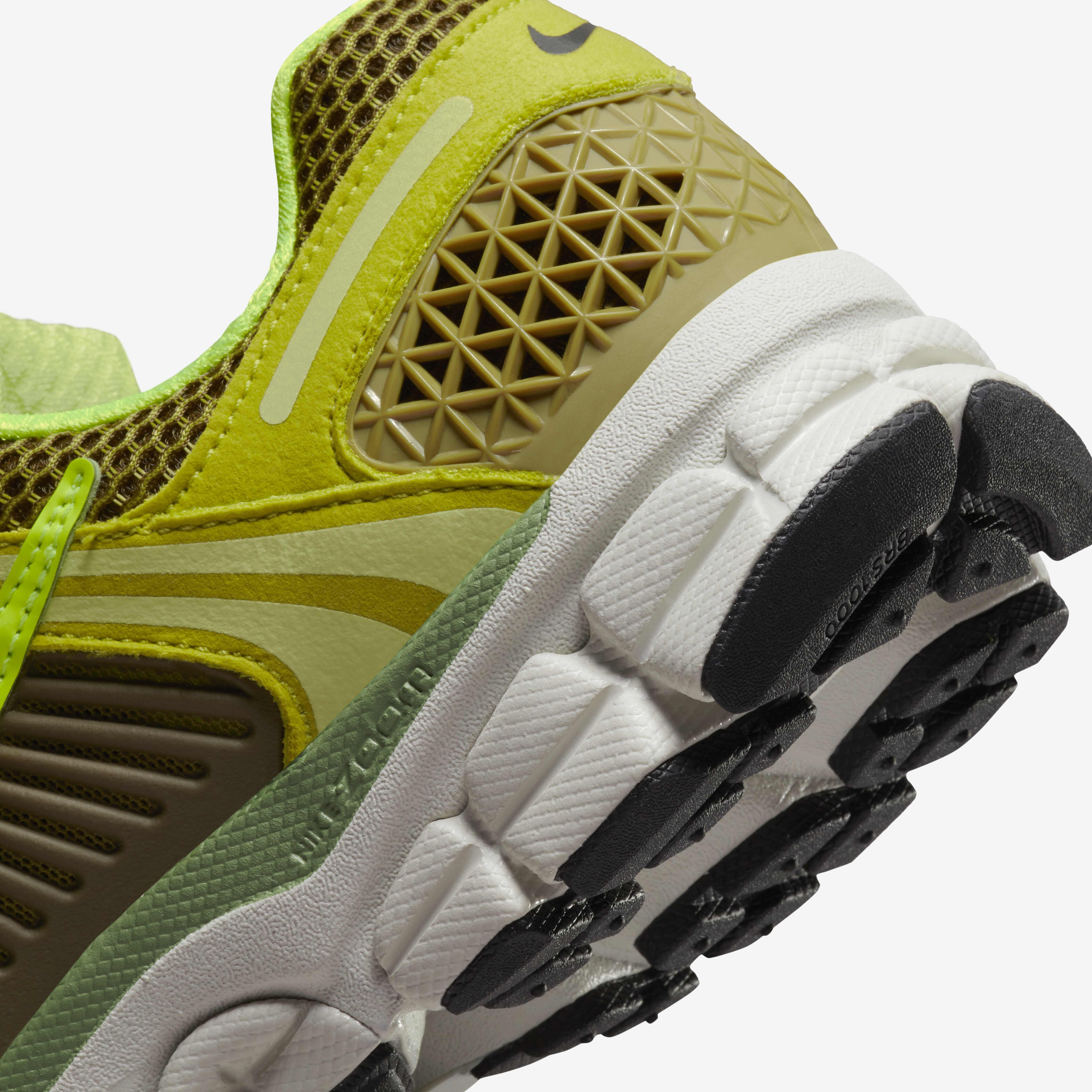 Nike Zoom Vomero 5 image number 7