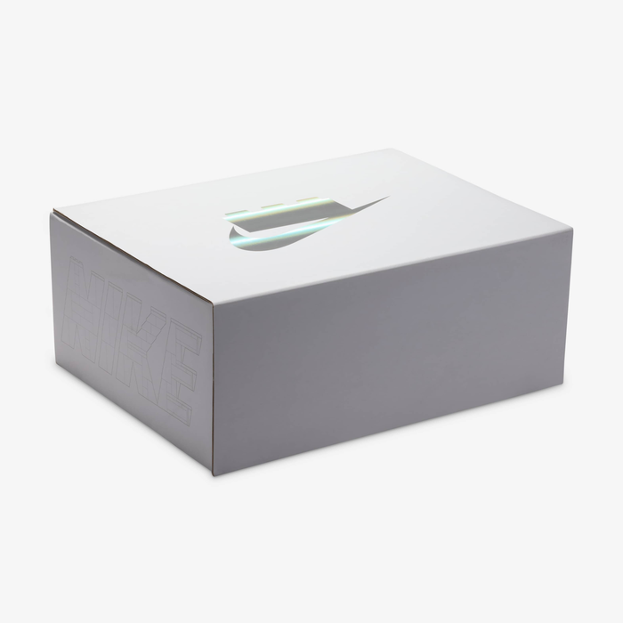 نايكي دانك لو x تشكيلة ليجو image number 11 نايكي دانك لو x تشكيلة ليجو image number 11