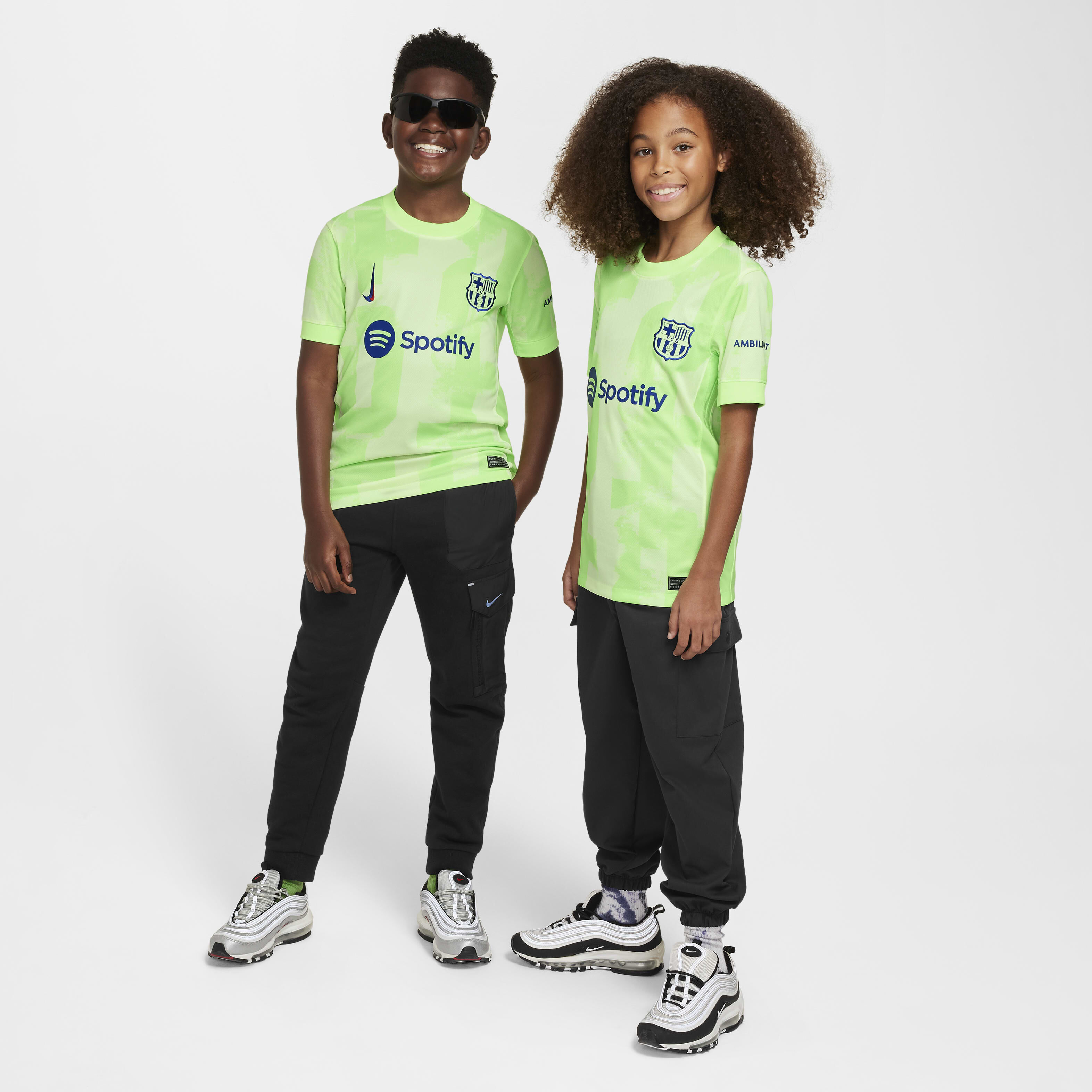 برشلونة 2024/25 ستيديوم البديل image number 11