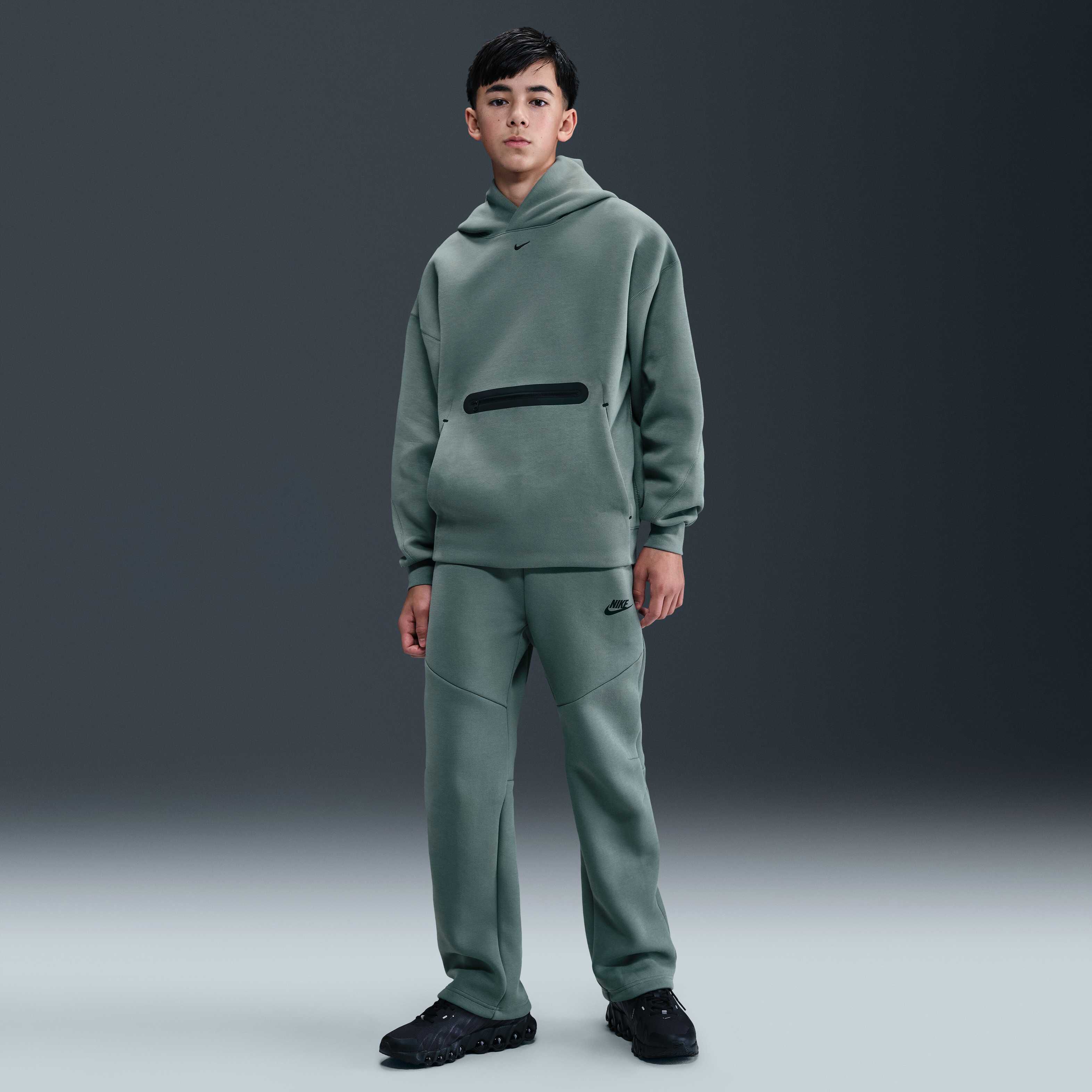 نايكي سبورتسوير تك فليس image number 6