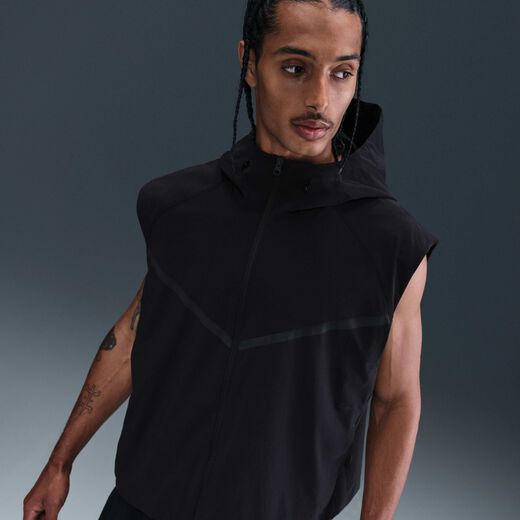 New In Men's Gilets-Nike, Nike Tech, Men's Dri-FIT Woven Windrunner Gilet
